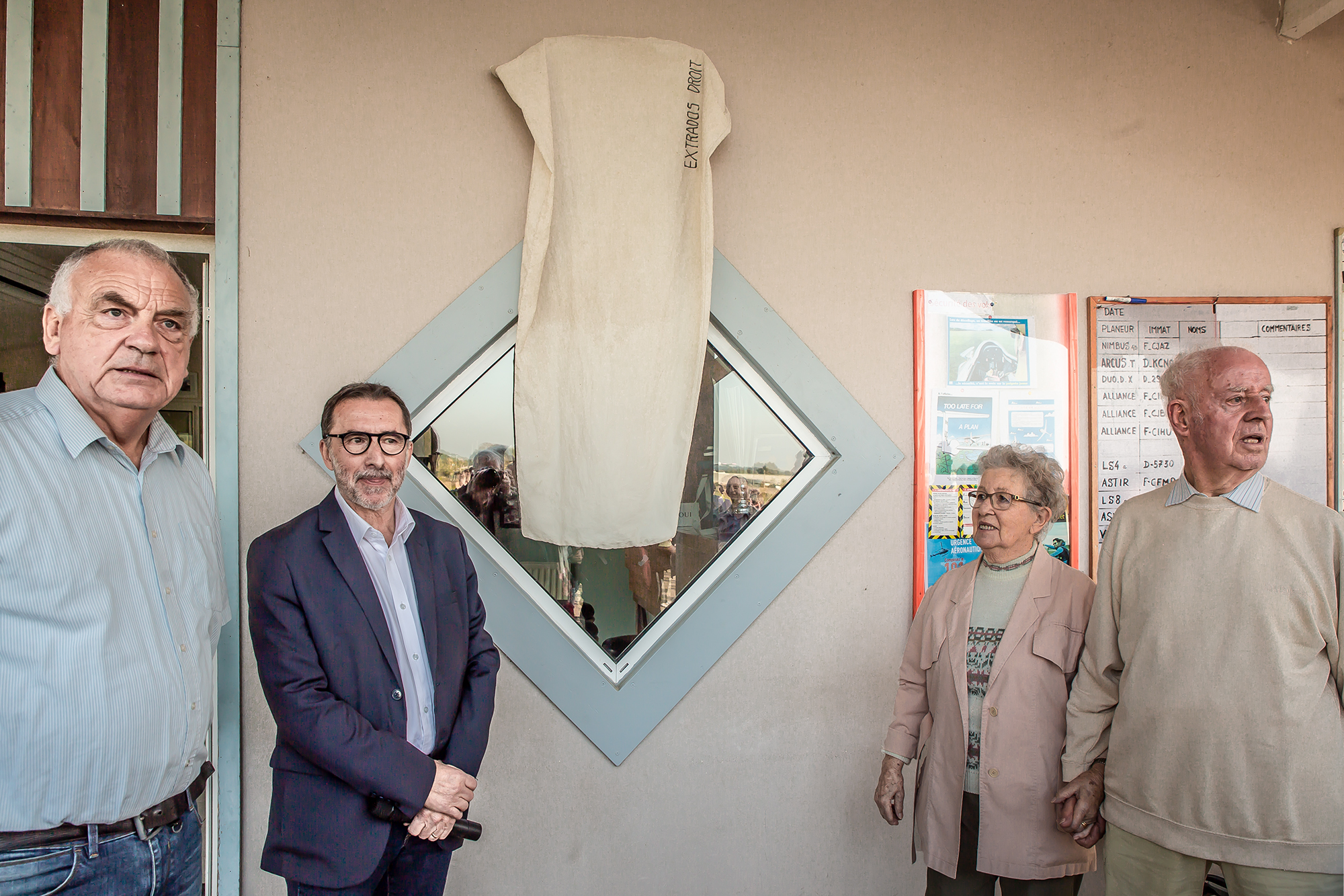 5 Avant de dévoiler la plaque 1bis 201018.jpg