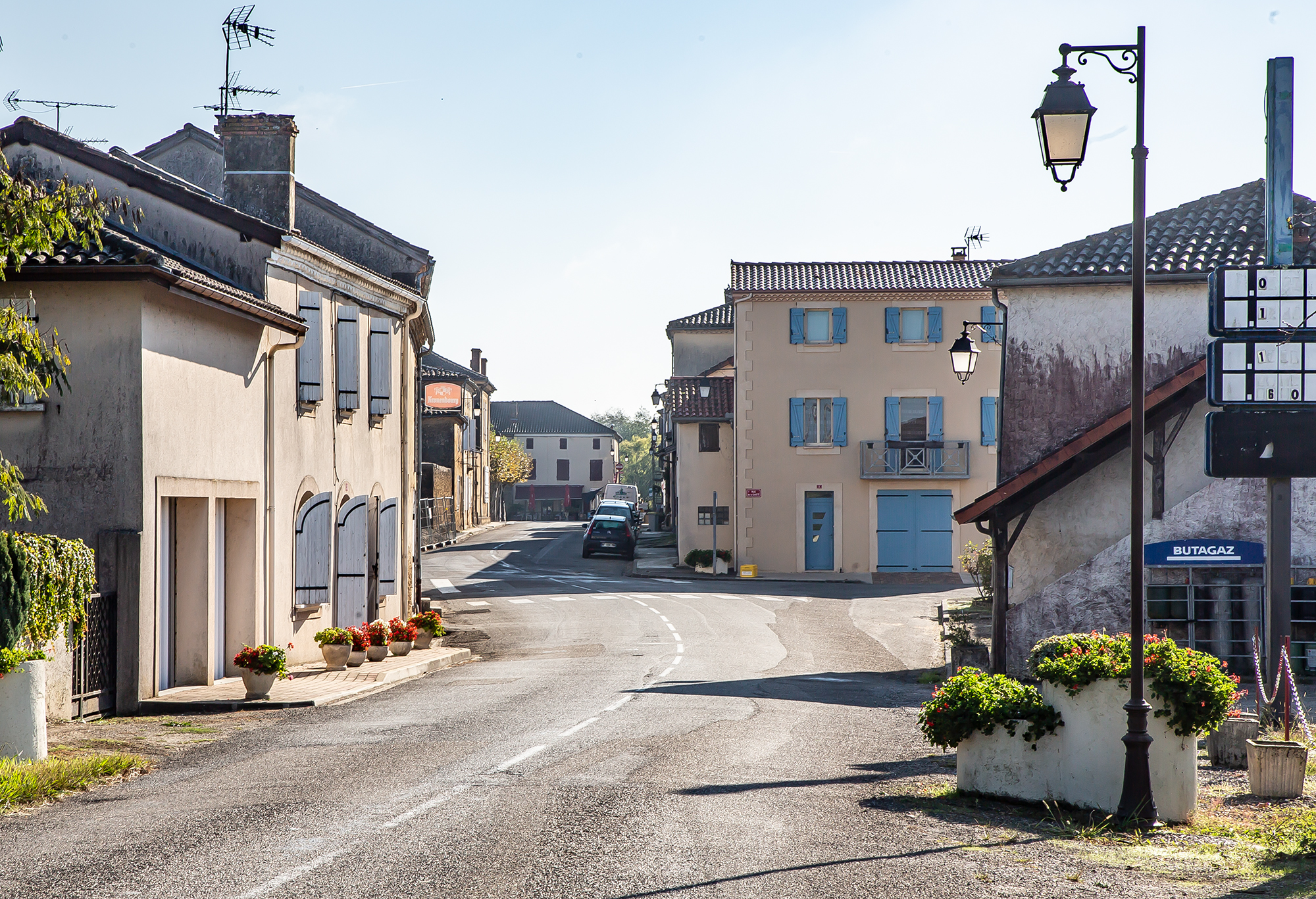 2 Entrée de Monguilhem vers Nogaro 1bis 231018.jpg