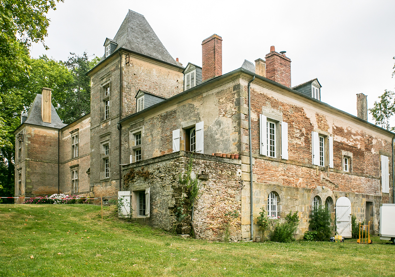 Château de Saint-Martin-d'Armagnac 2ter 220614.jpg