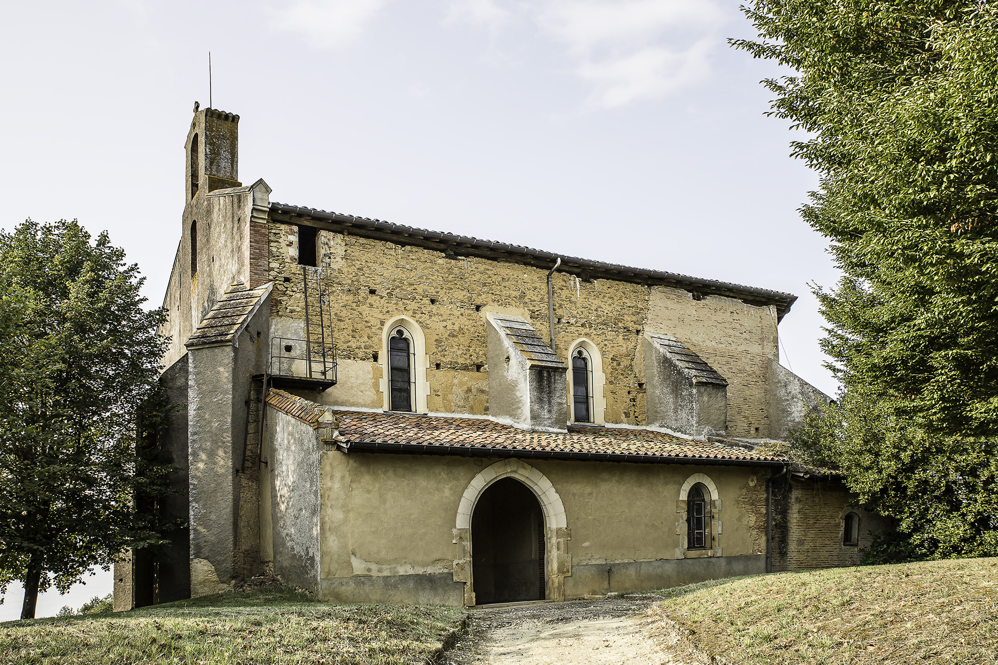 Eglise de Bouyt 1bis 080917.jpg