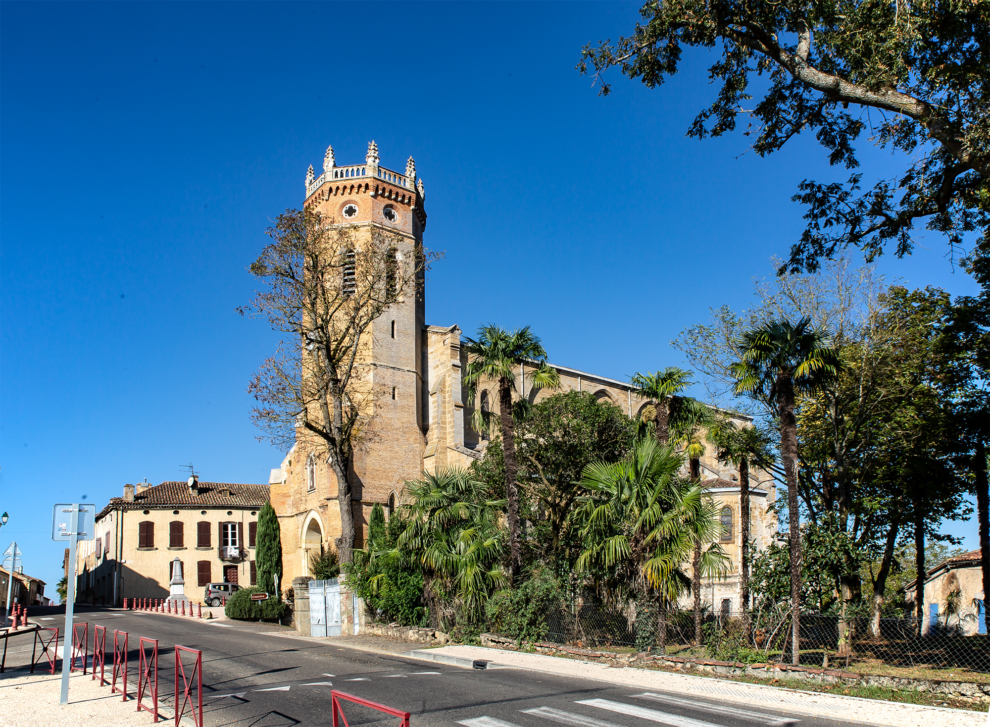 1 L'église du Houga 1bis 231018.jpg