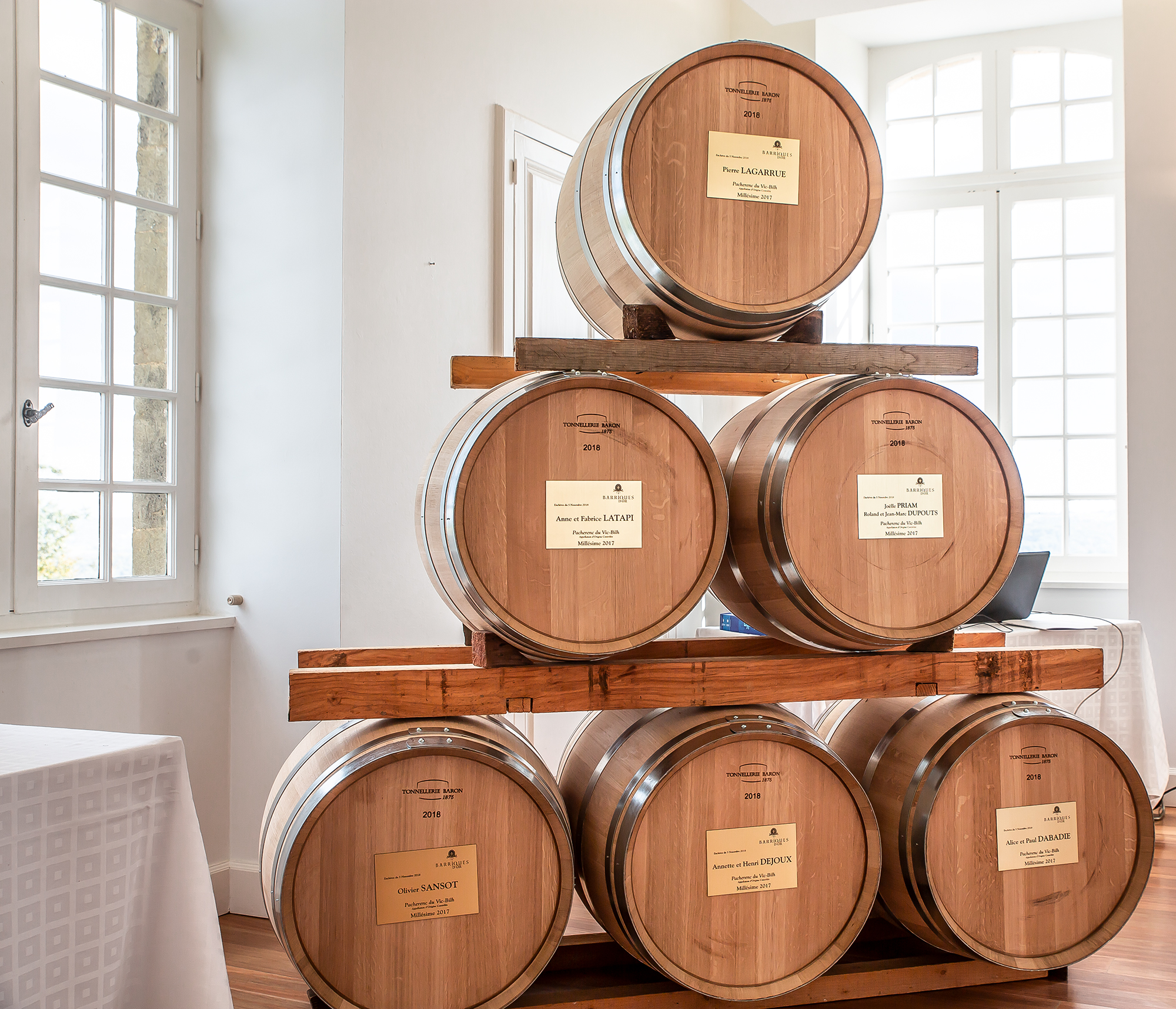 3bis une partie des 12 barriques d'or aux enchères à Crouseilles 1bis 051118.jpg