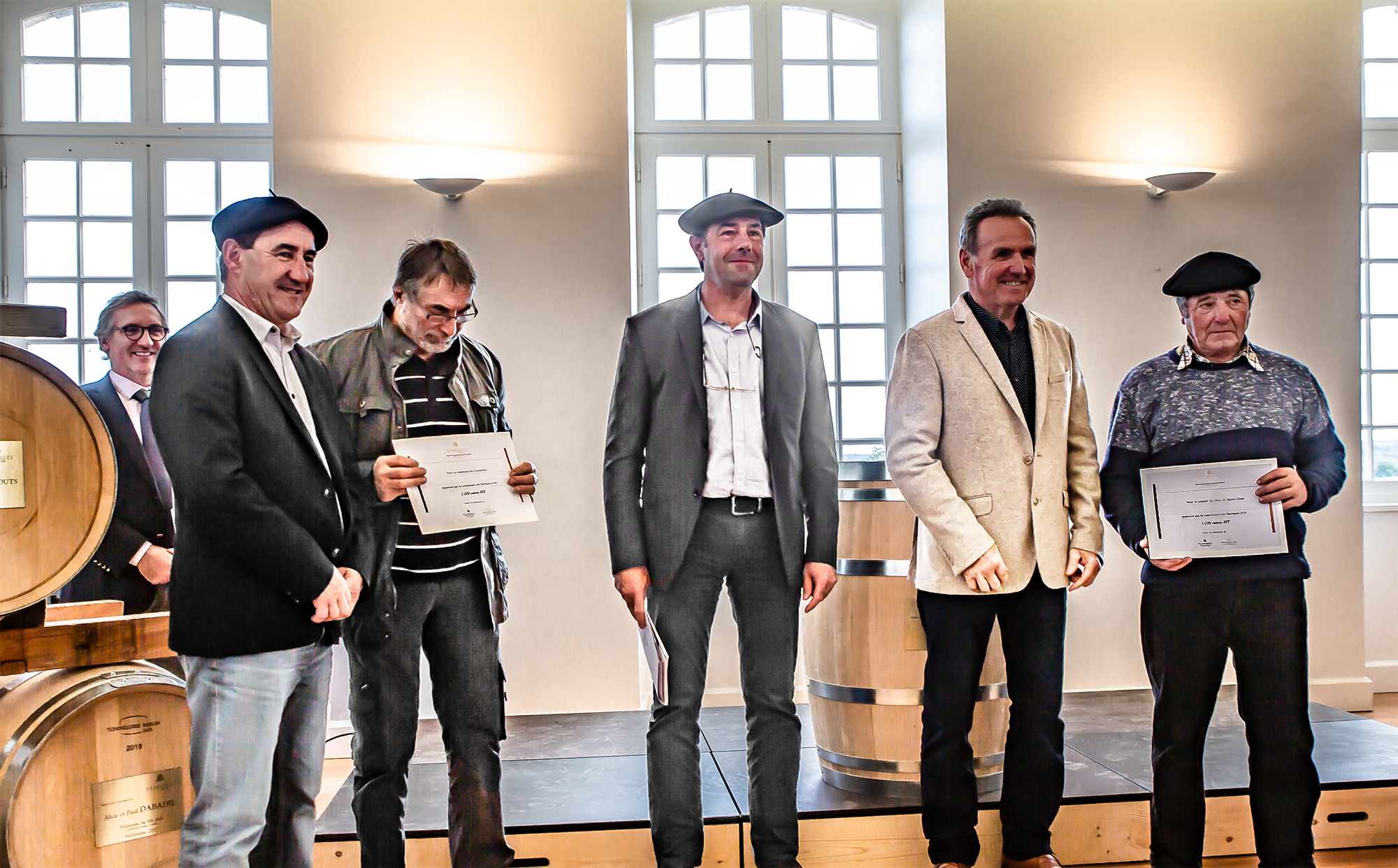 11 Remise de chèques  aux associations de Crouseilles et de Menditte 1bis 051118
