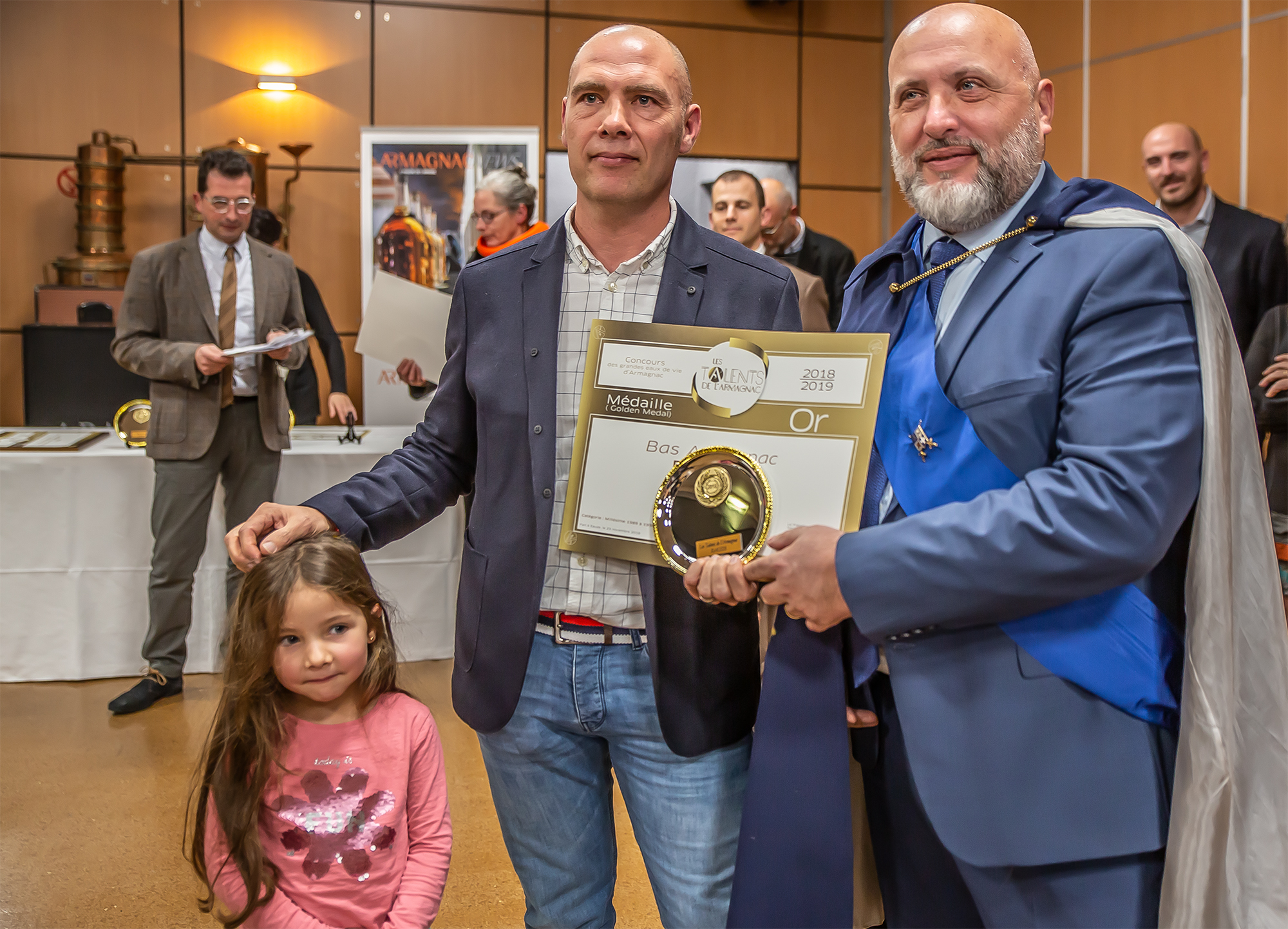 15 Lilian Maume remet trophée et diplôme à Armagnac Delord 1bis 241118.jpg