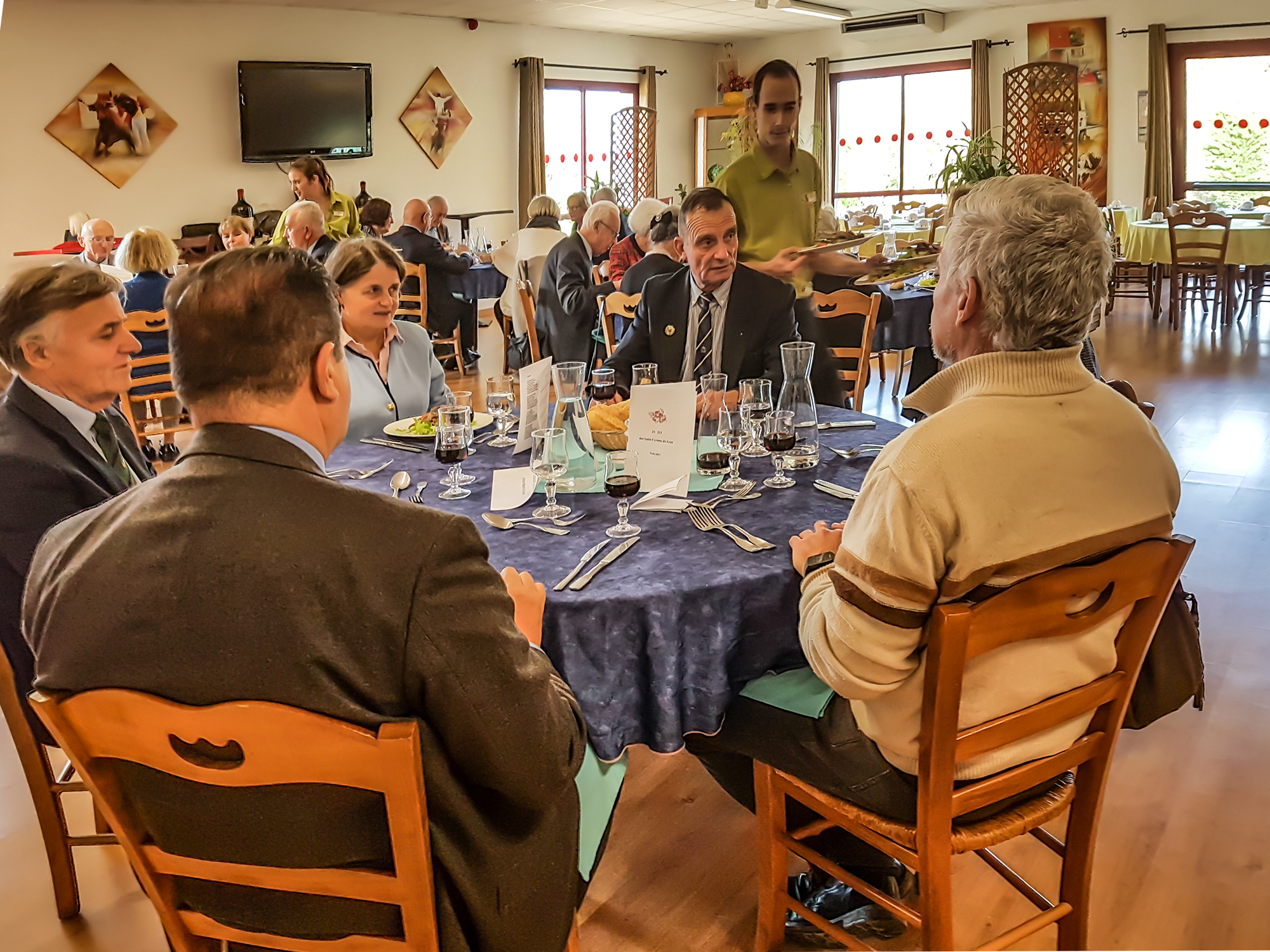 3  Table w 1bis 011218.jpg