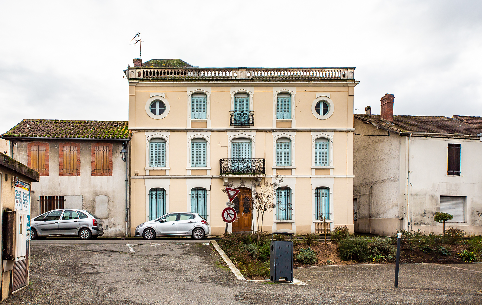 1 L'ancienne perception à Riscle 1bis 171218.jpg