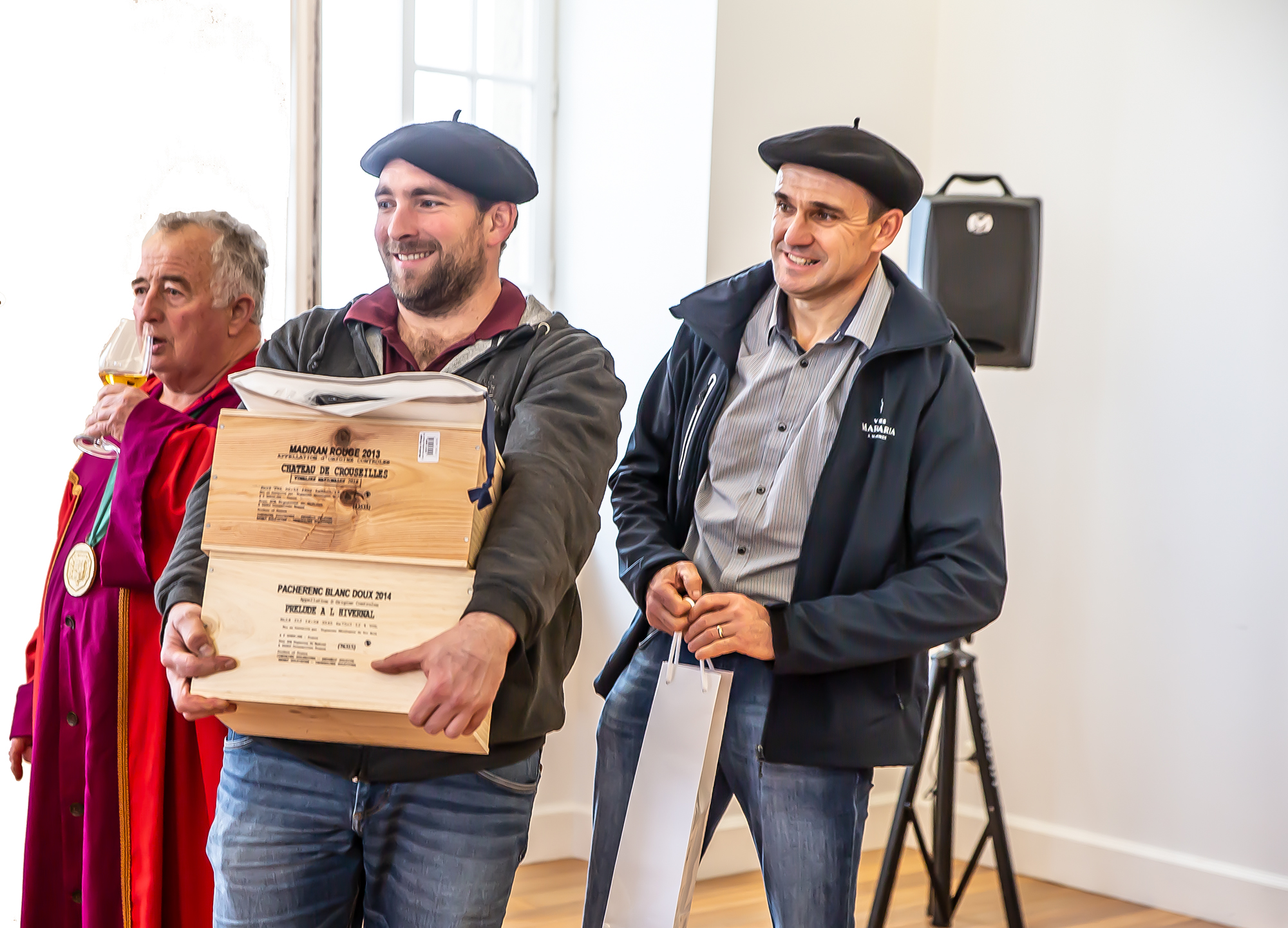 26 Arrivée des cadeaux 1bis 221218.jpg