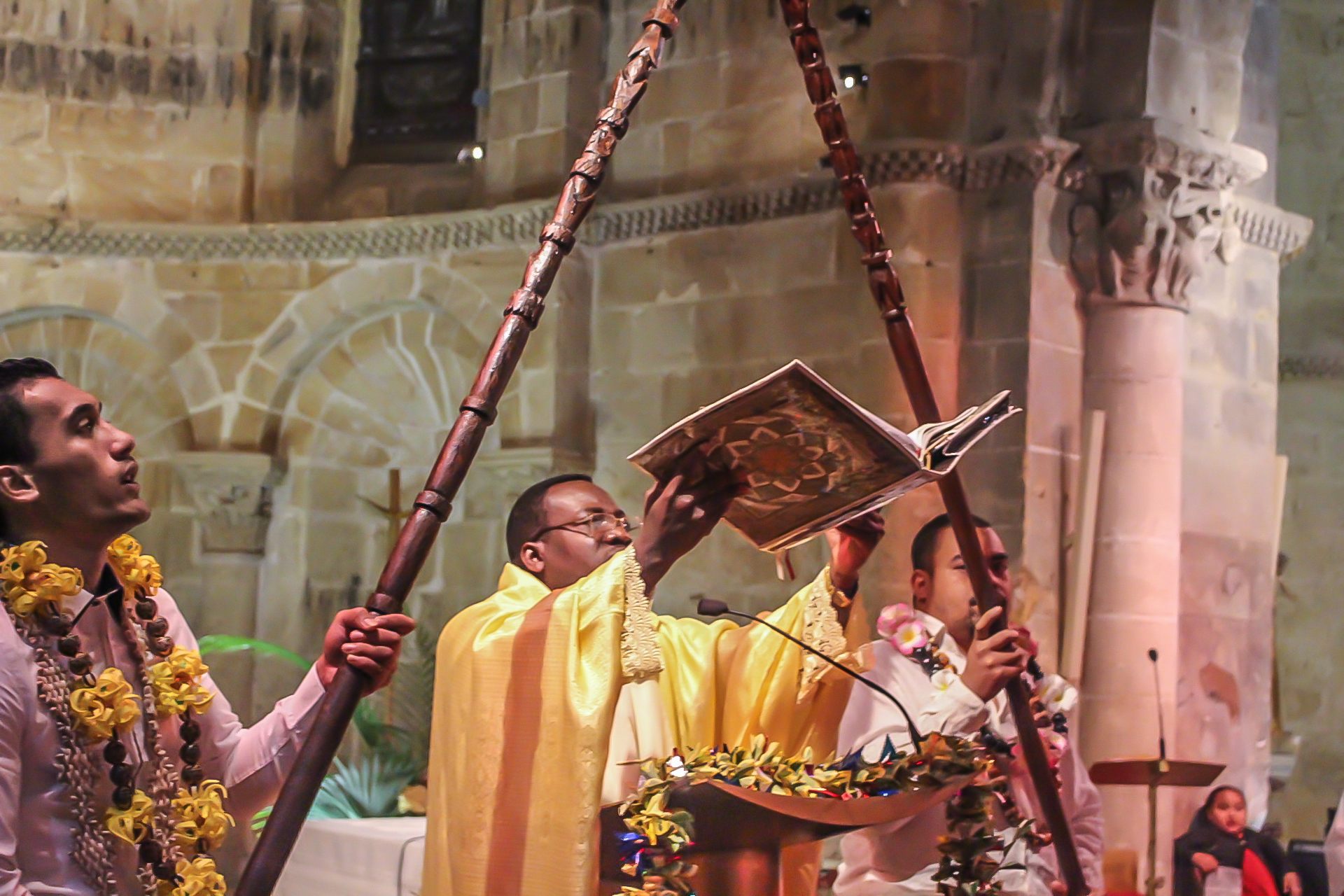 2DR 9 messe de noël avec les Wallisiens 1bis 241218 copie.jpg