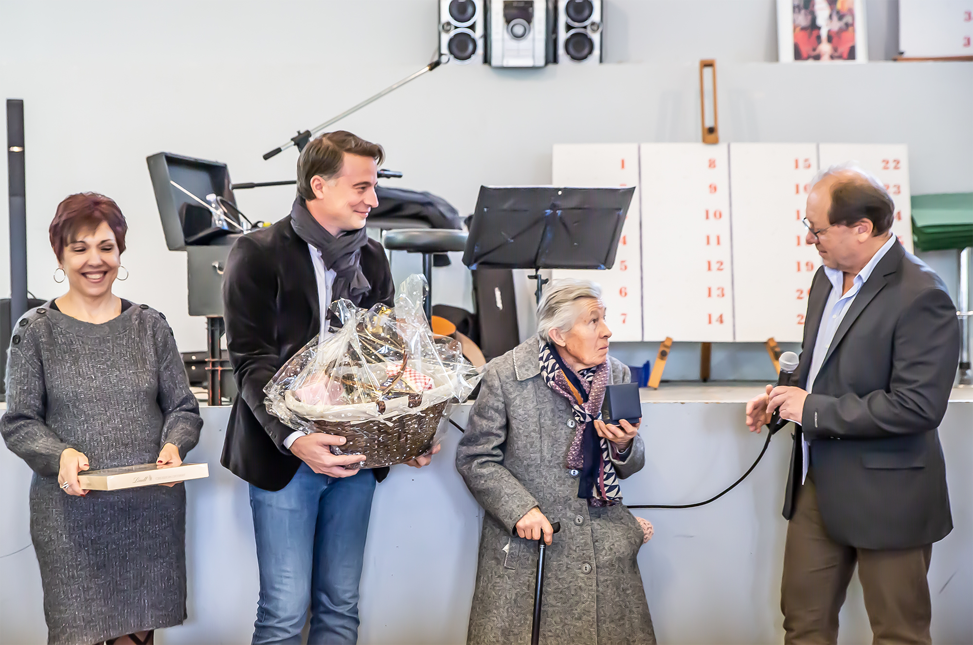 6 Cadeau à Suzanne Lassalle 1bis 110119.jpg