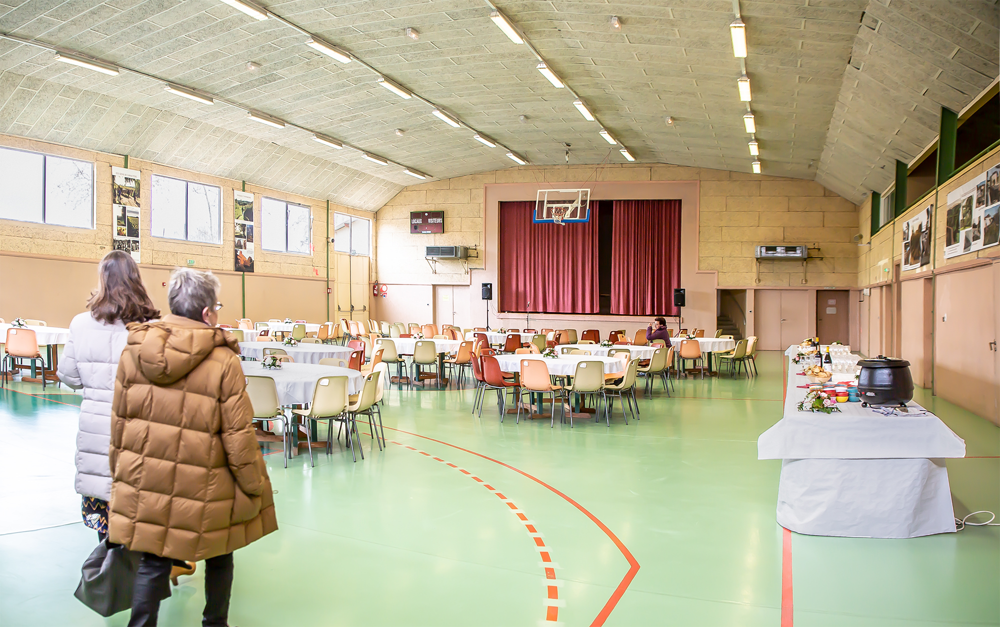 7 La salle omnisports accessible depuis la salle des associations ou de l'extérieur 1bis 260119.jpg