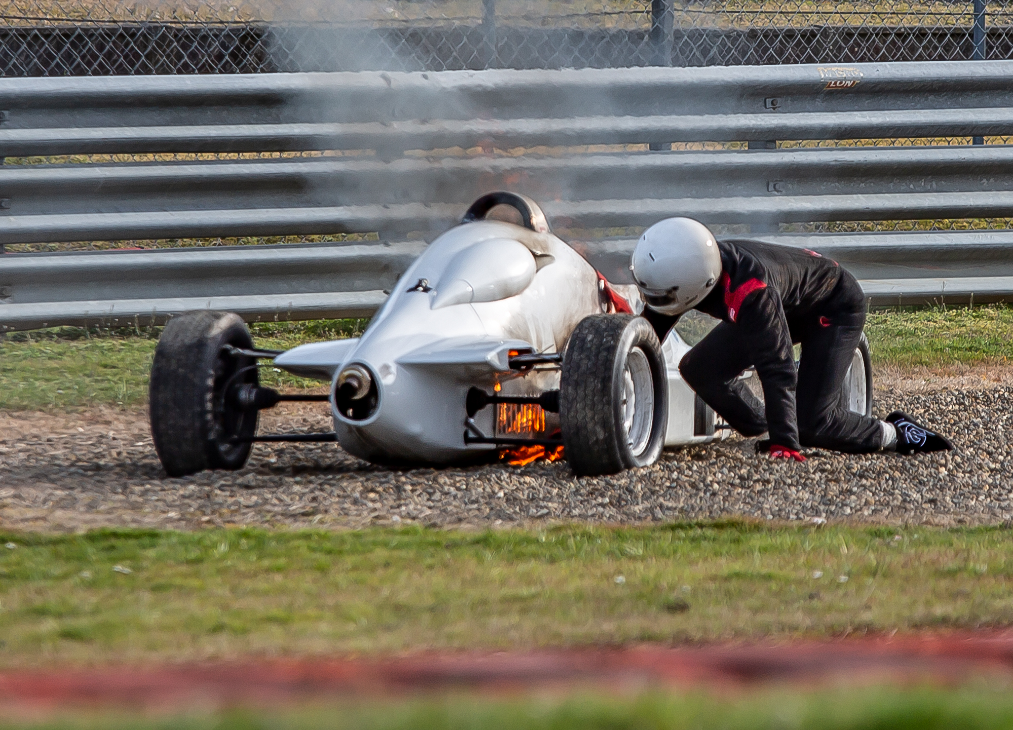 18 Monoplaces Formule Ford en feu 1bis 030319.jpg