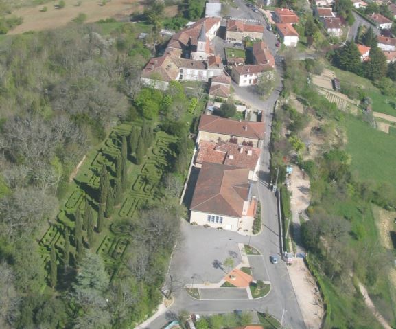 Vue aérienne du château.JPG