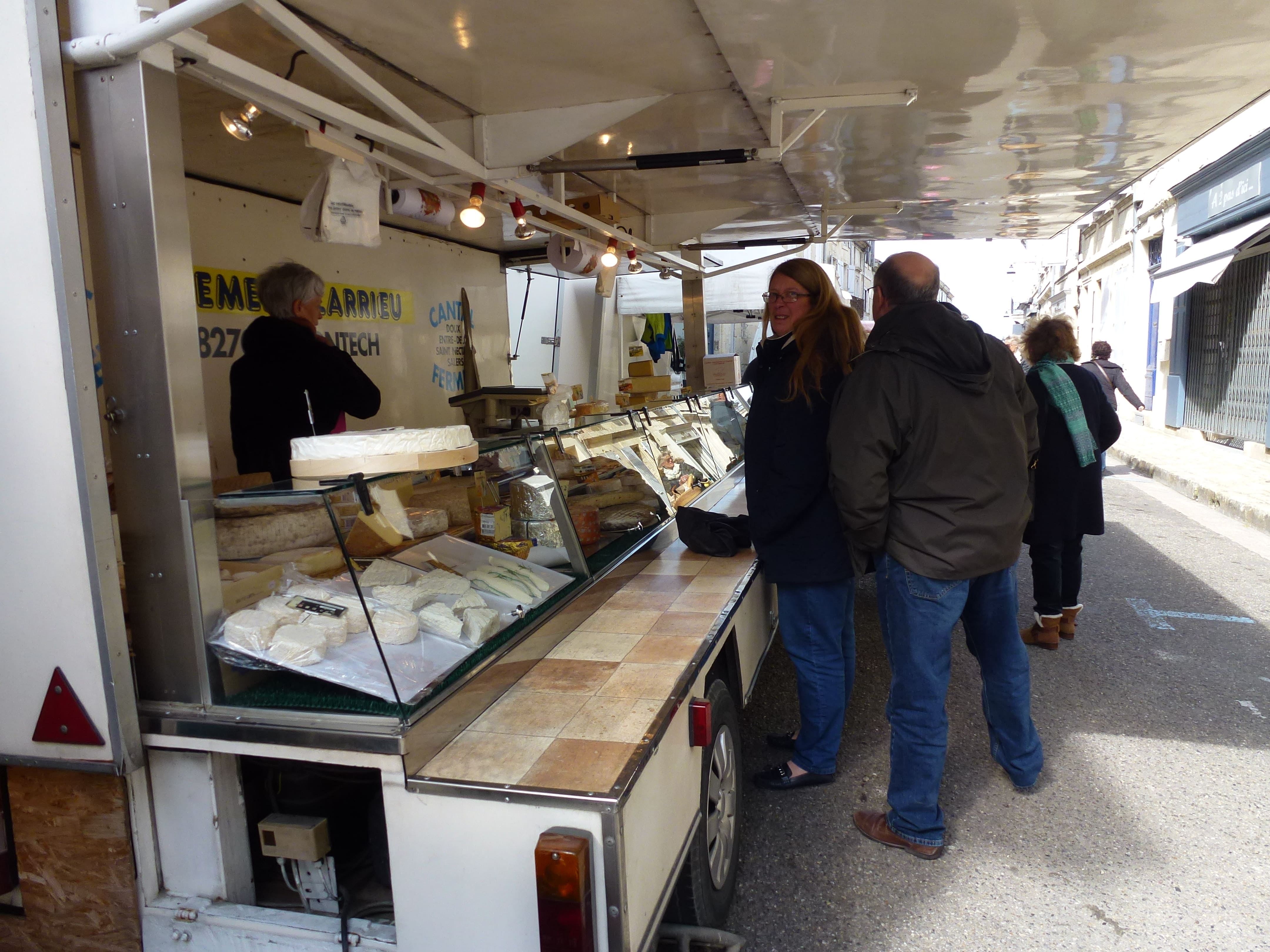 Marché Lectoure P1010199-min.JPG