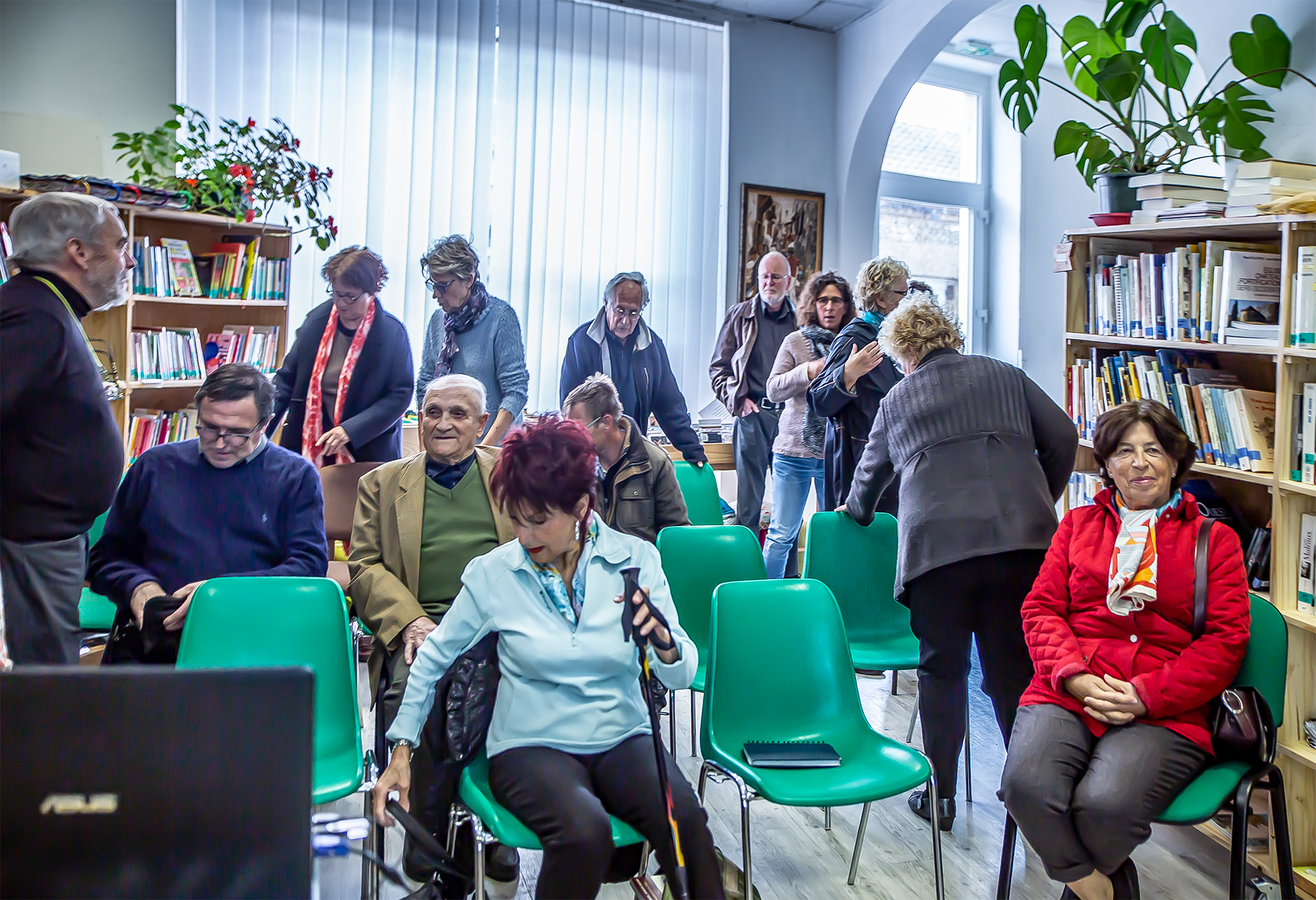 4 Le public s'installe 1bis 060419.jpg