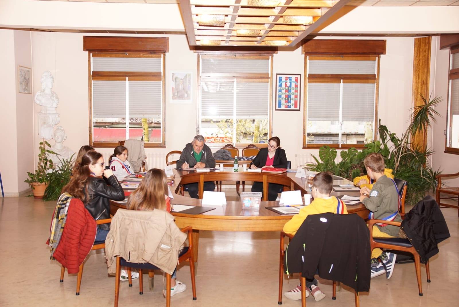 ConseildesJeunes2.jpg