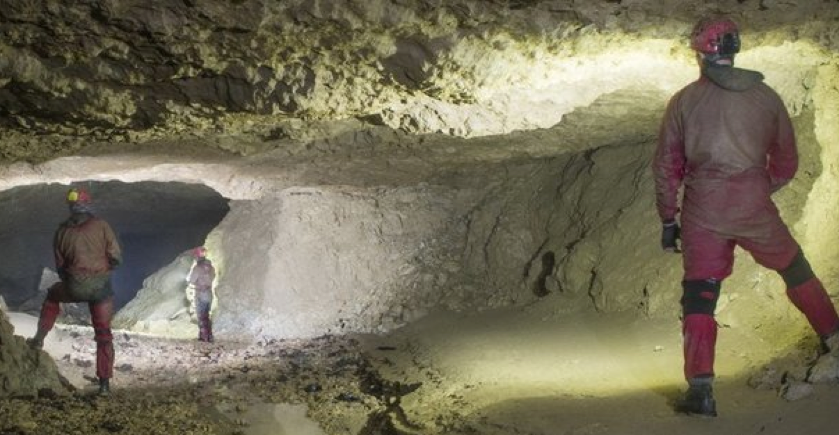 BAZIAN-GROTTE-3.png