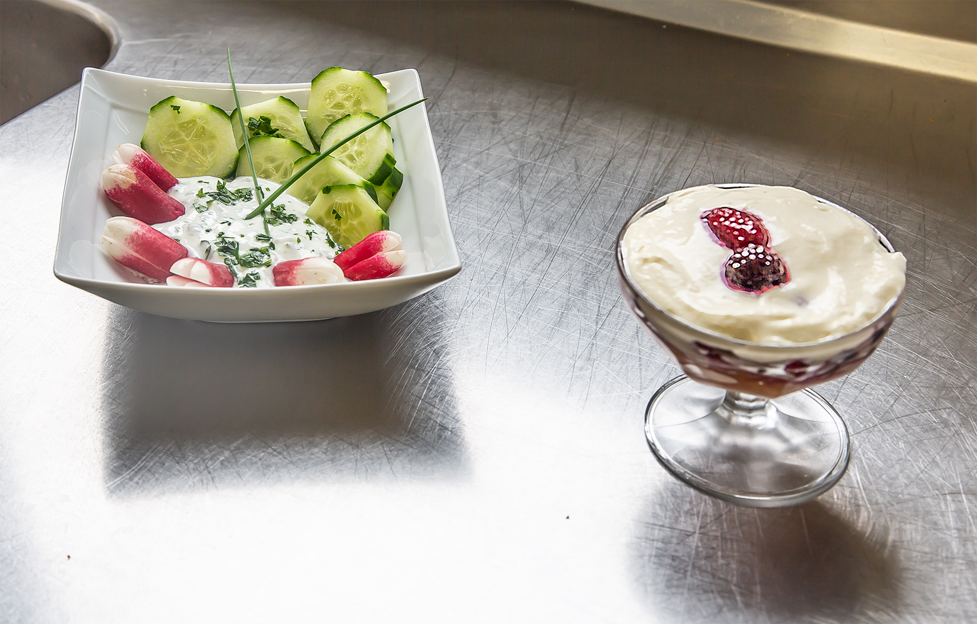 4 L'assiette de crudités et le tiramisu 1bis 180419.jpg