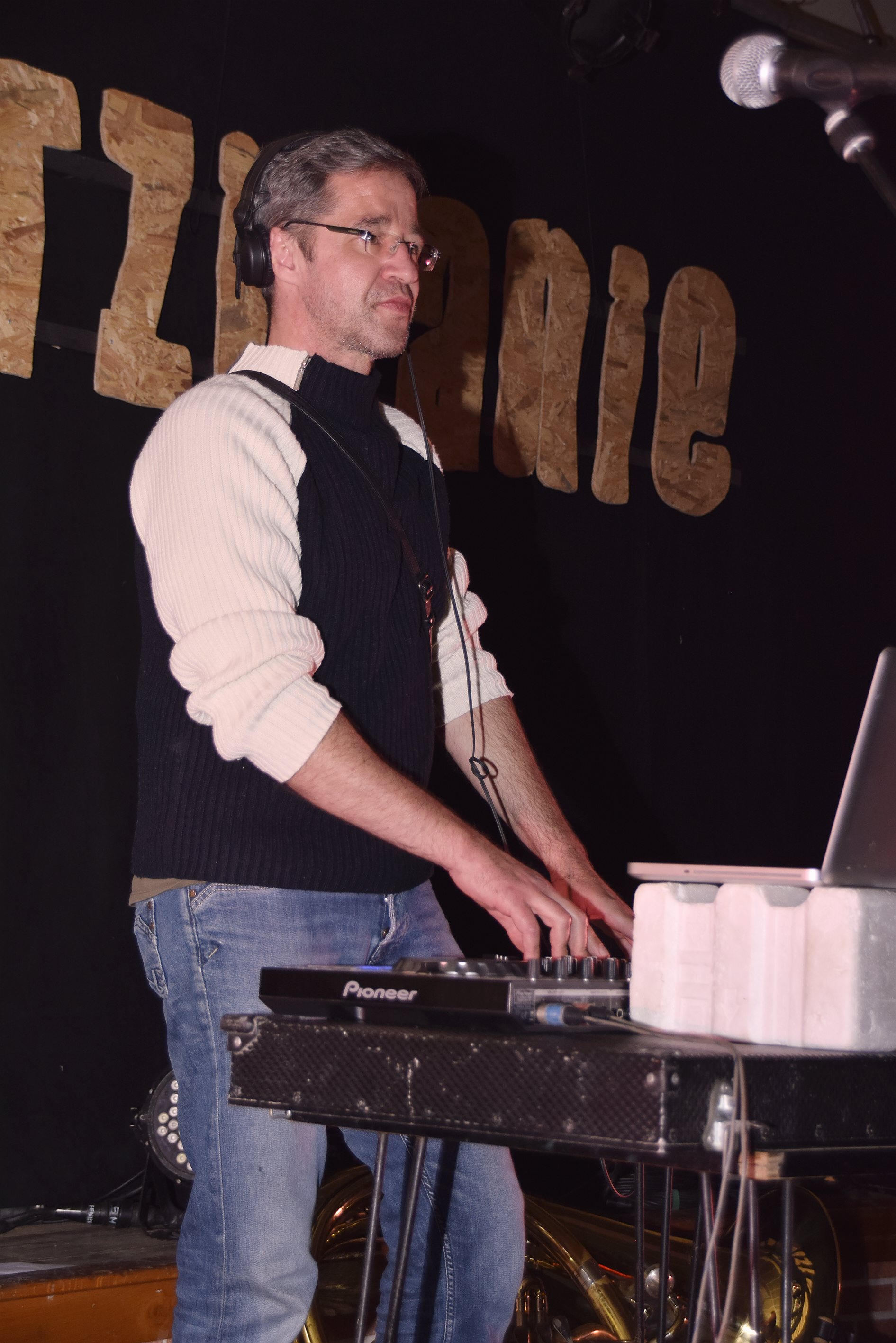 DJ BABA RASPOPOV 2.jpg