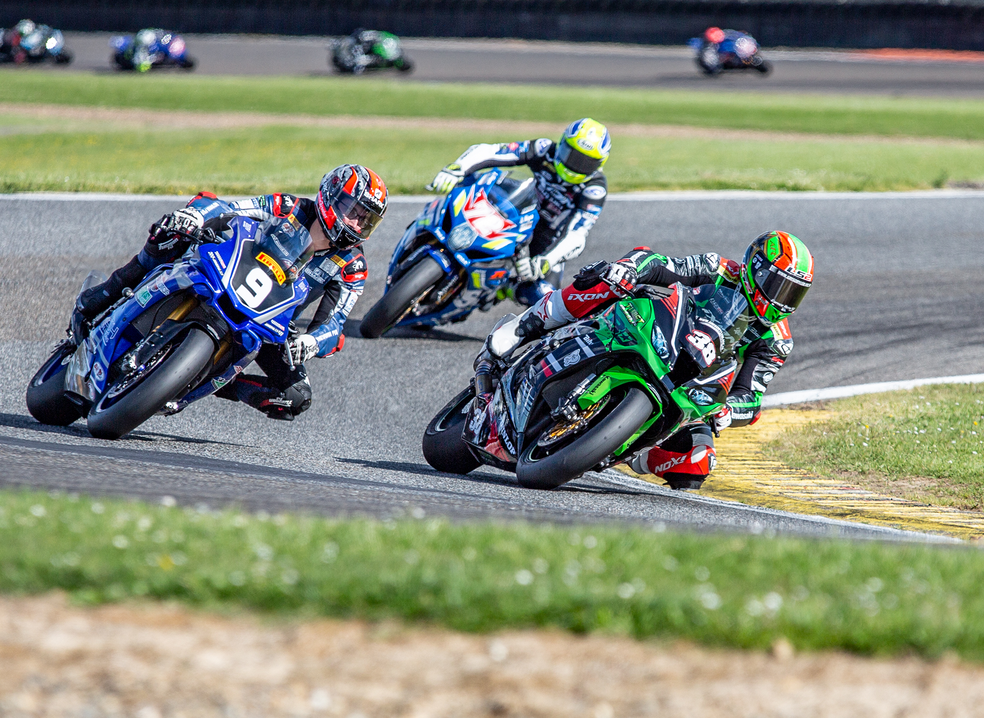 15 Superbike course 2 Grégory Leblanc   Louis Bulle et Johan Nigon 1bis 050519.jpg