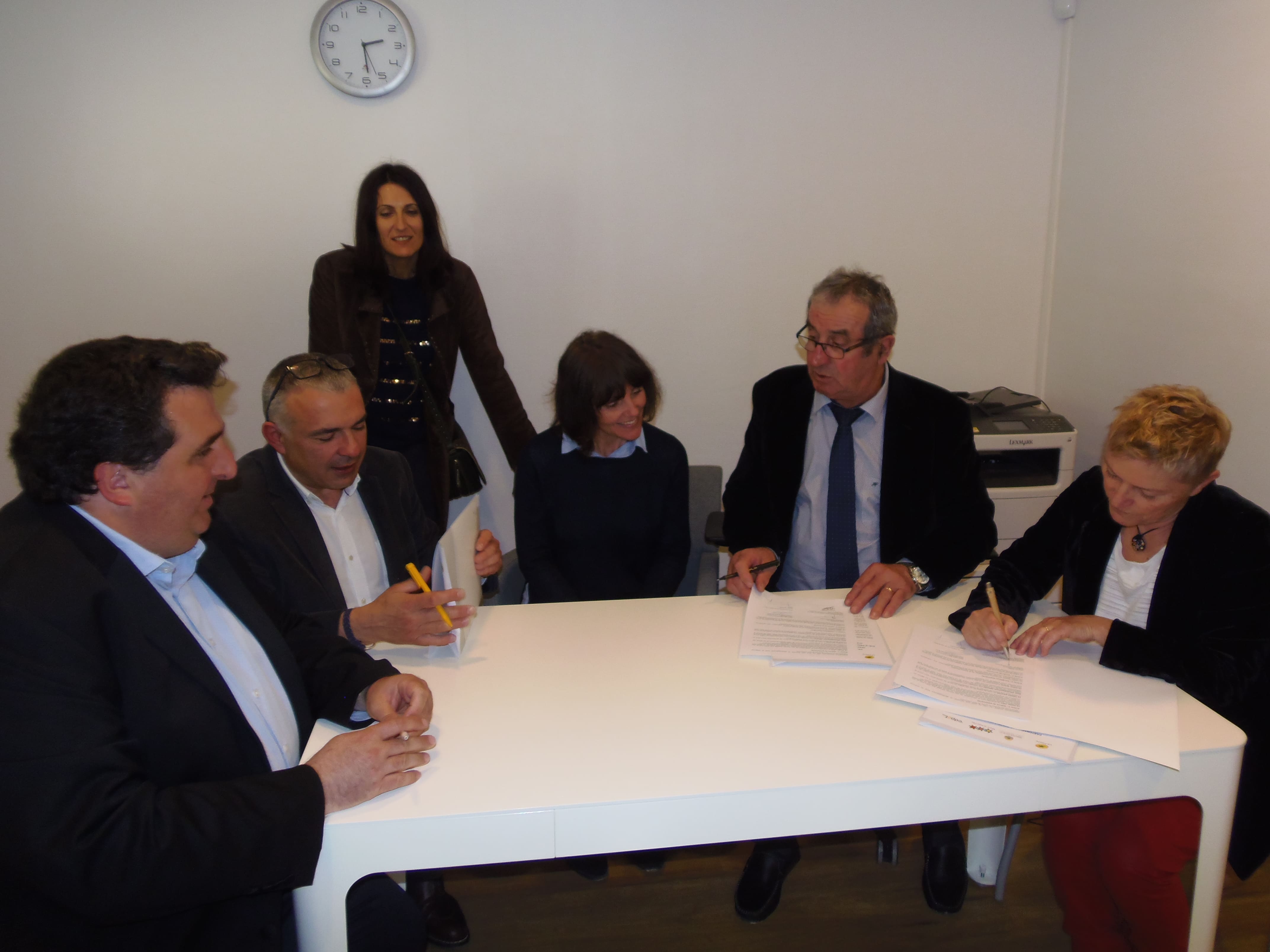 2019-04-10 signature convention StClar d bis.jpg