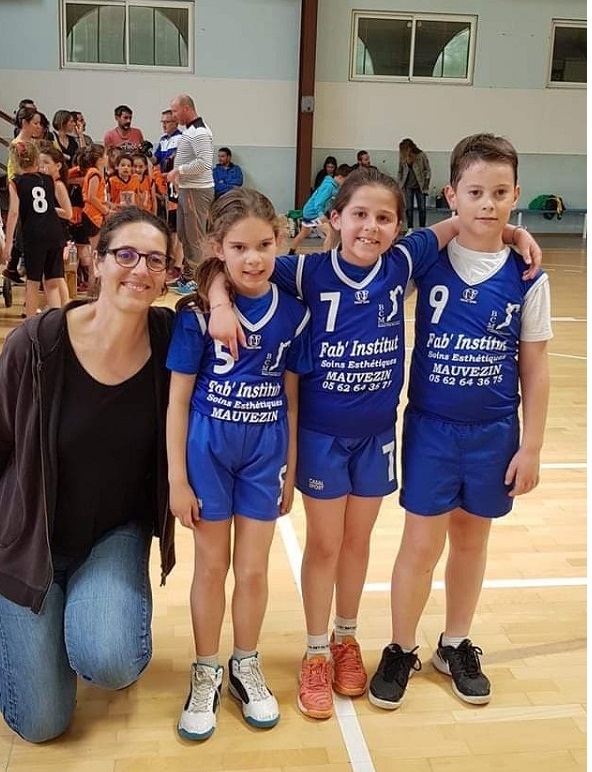 zaza et les mini pouss.jpg