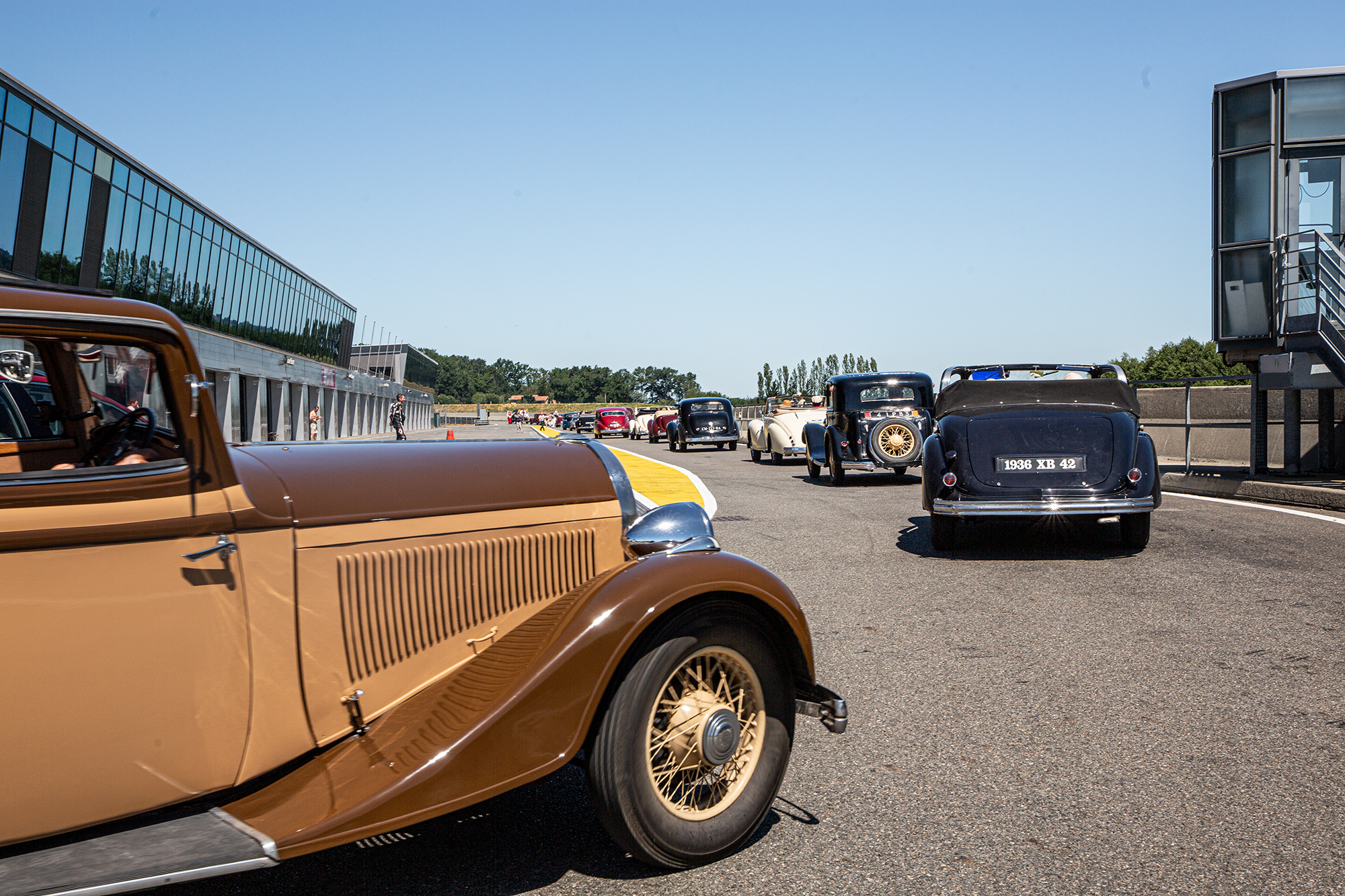 2bis Les 60 Hotchkiss entrent sur le circuit 1bis 310519.jpg