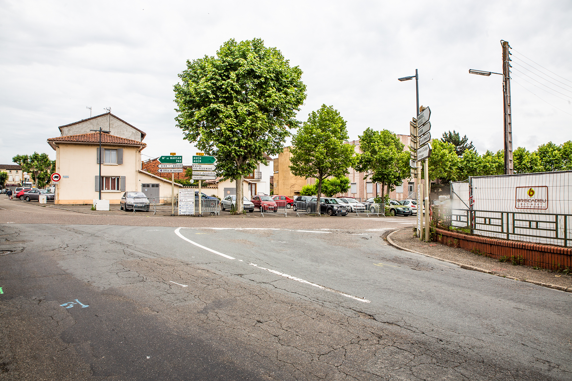 4 Vue du carrefour de l'avenue des Pyrénées 1bis 060619.jpg