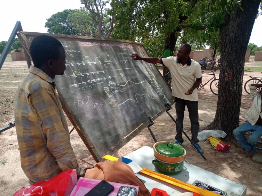 Founzan agriculture le technicien formateur.JPG