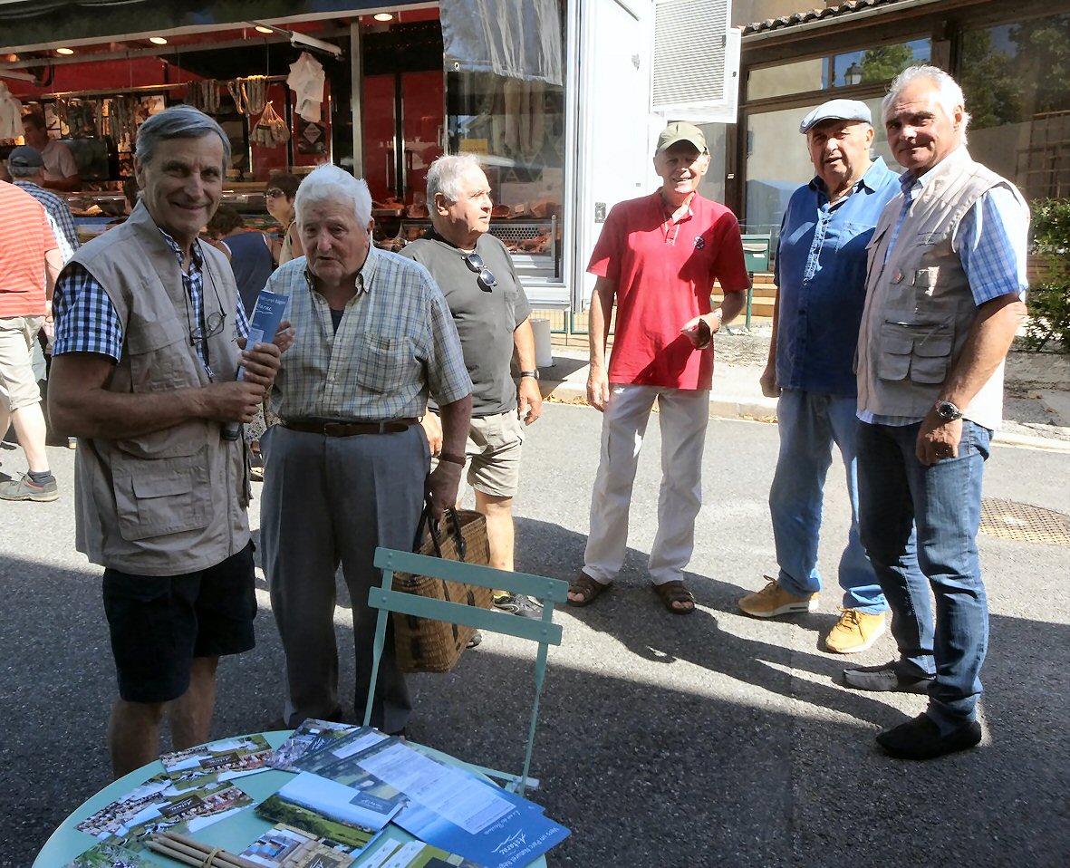 201907231152295MQg set de table.jpg