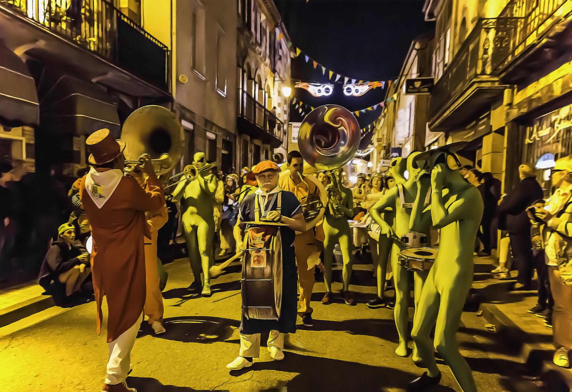 0 L aChicuelina ouvre le défilé 1bis 110817.jpg