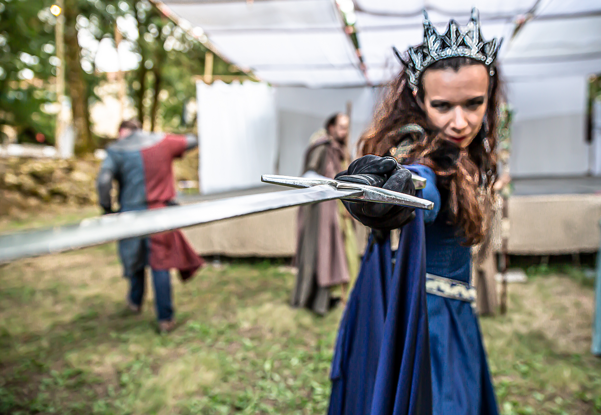 27 La méchante fée Morgane attaque le gentil photographe 1bis 100819.jpg