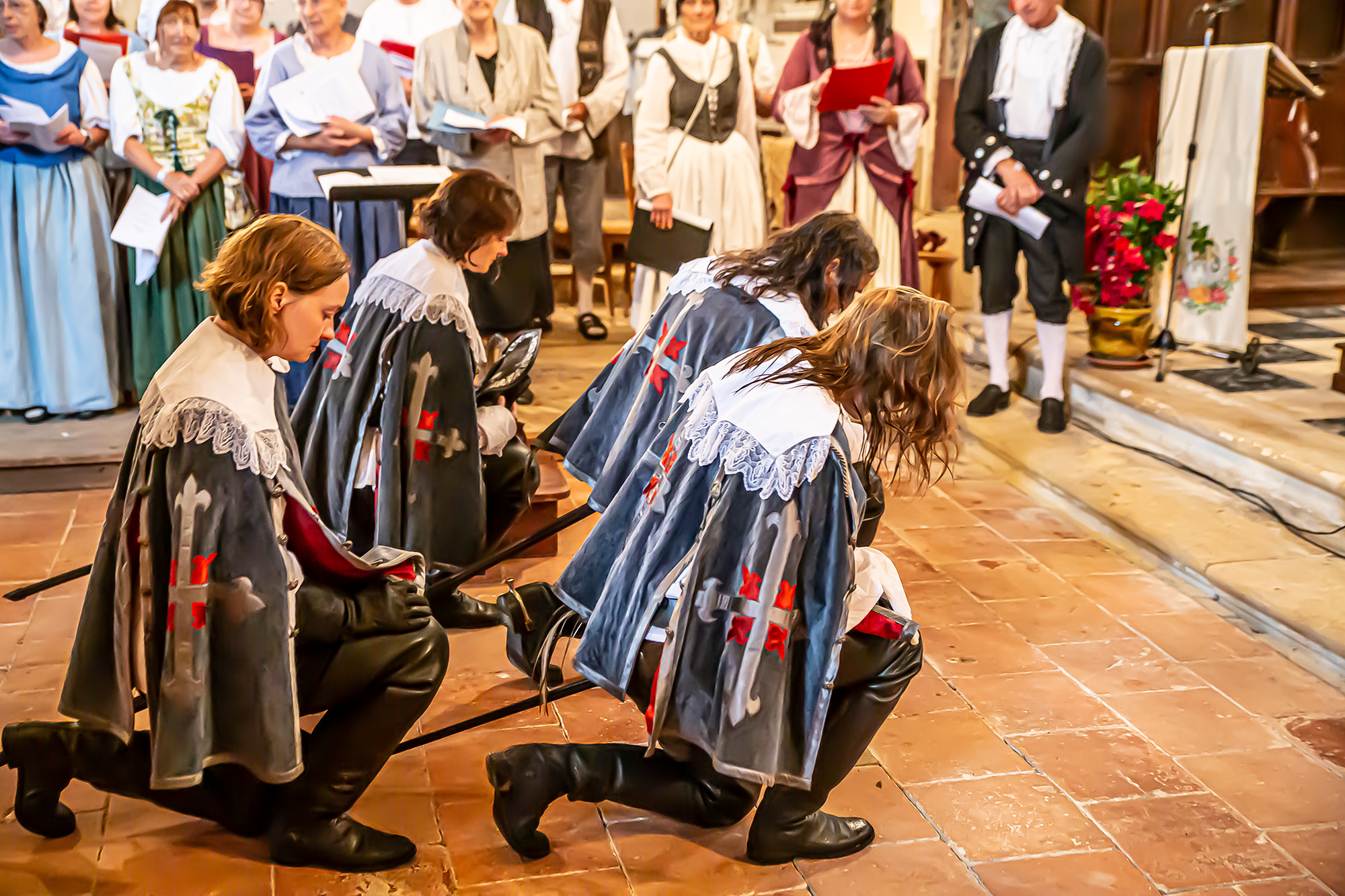 4 Arrivée de d'Artagnan à la messe en gascon à Lupiac 1bis 110819.jpg