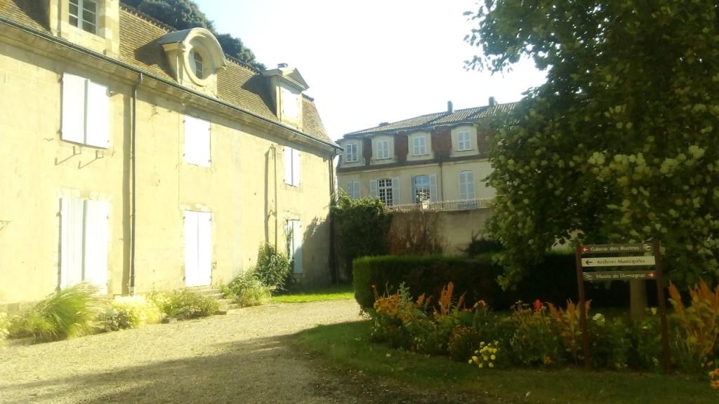cour intérieure salle des Illustres.jpg