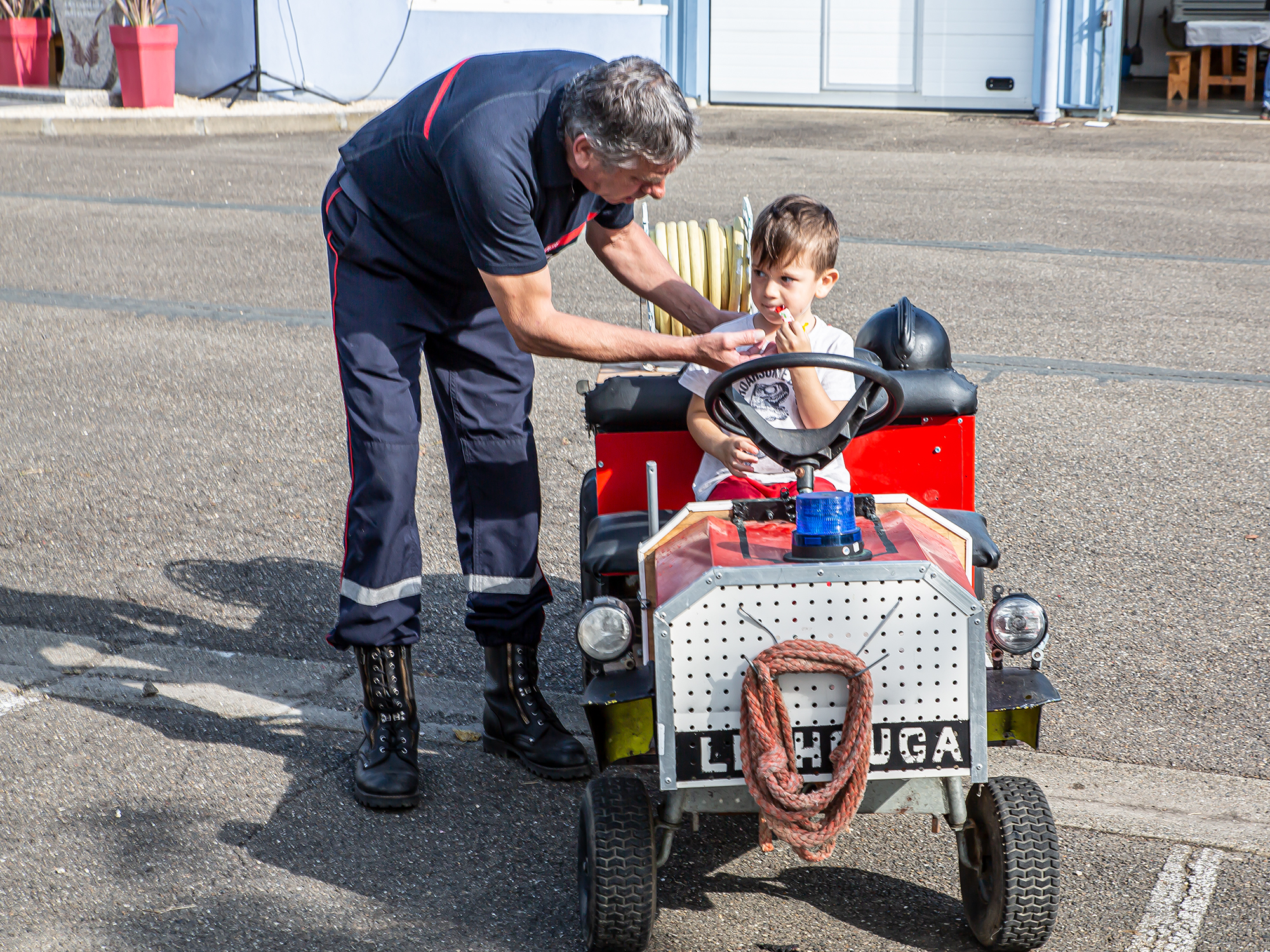5 Dans la voiture qui fait pim-pon 1bis 210919.jpg