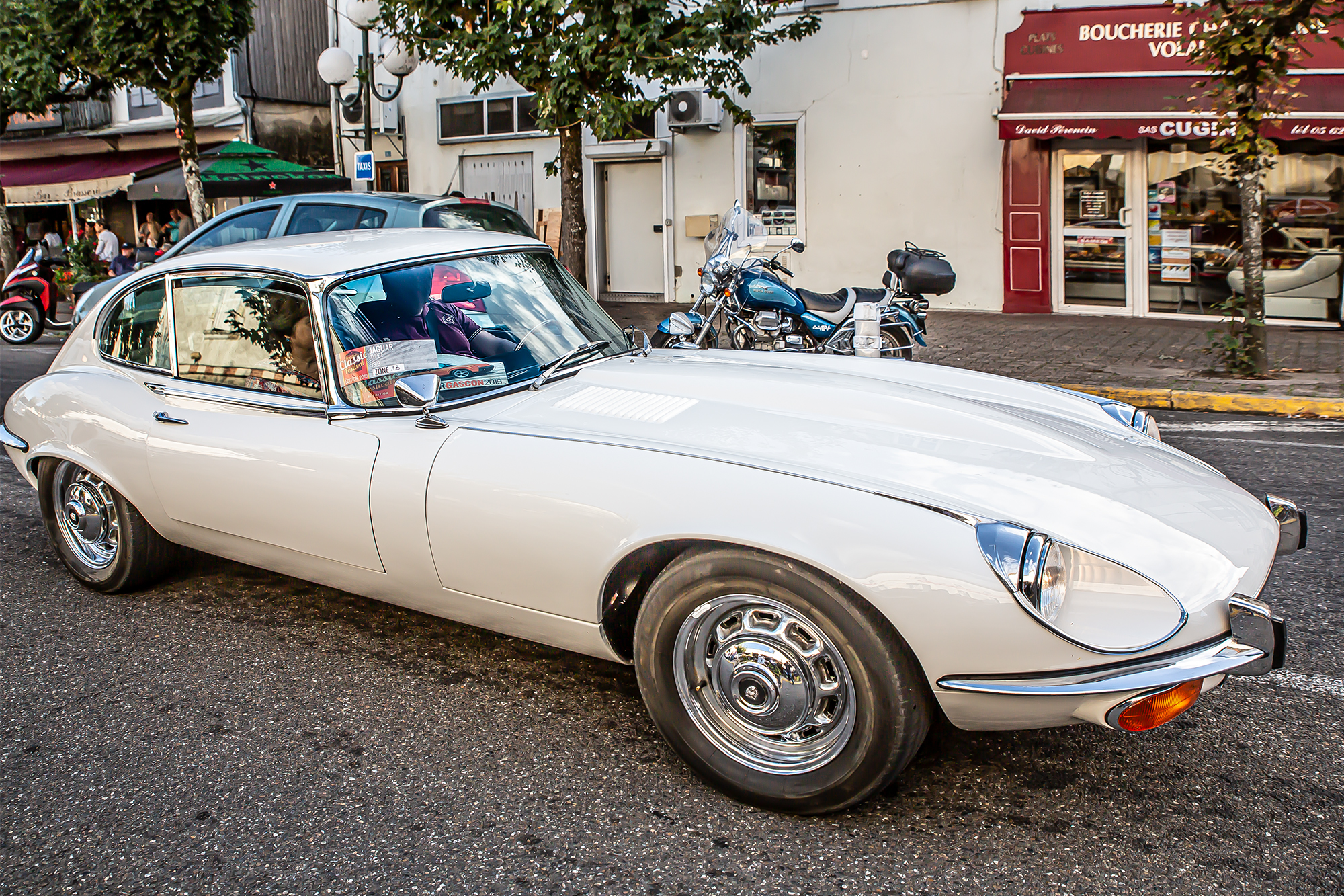24 Jaguar E 1bis 051019.jpg