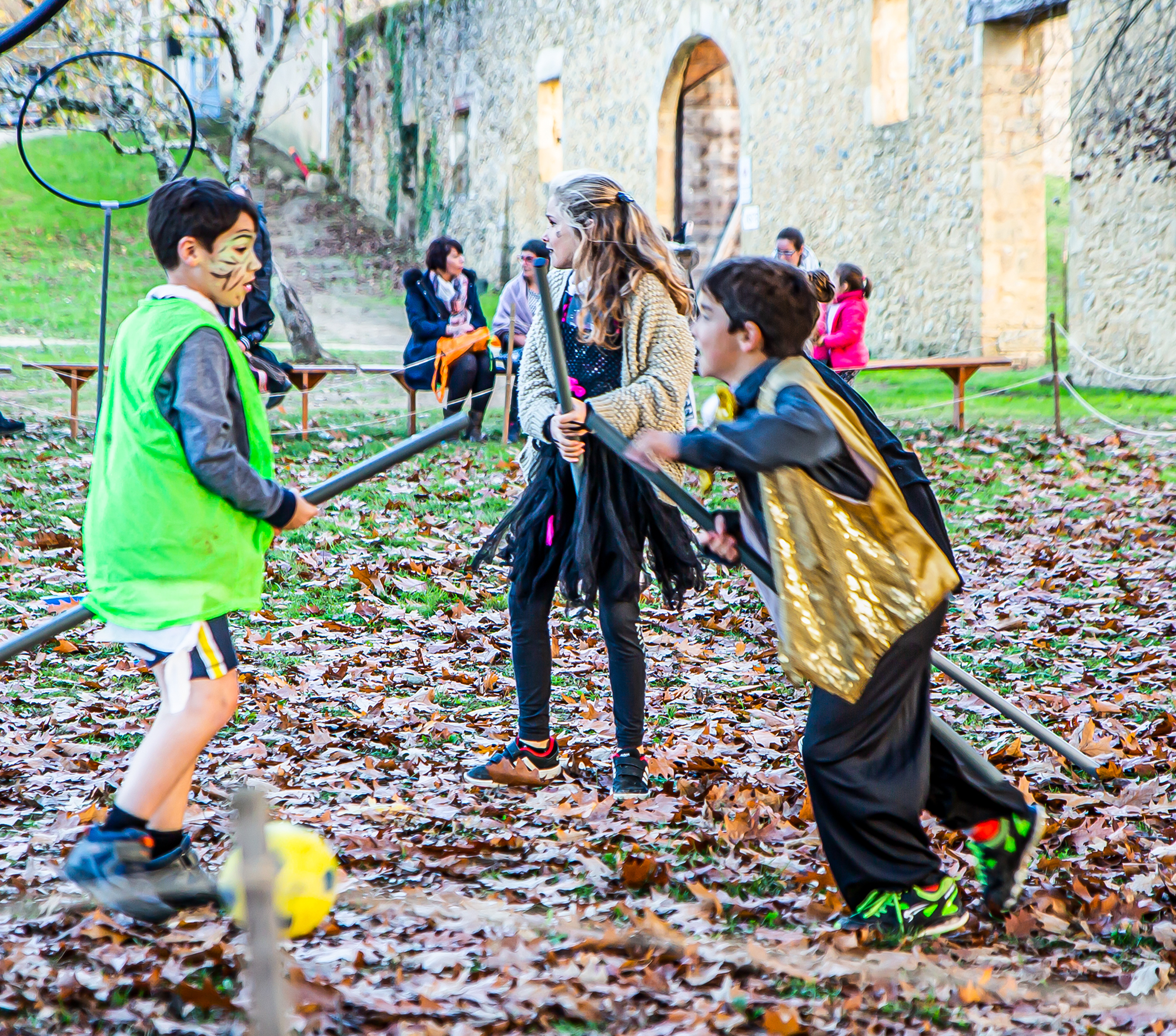 3 Duel de sorciers avec leur balai 1bs 311019.jpg
