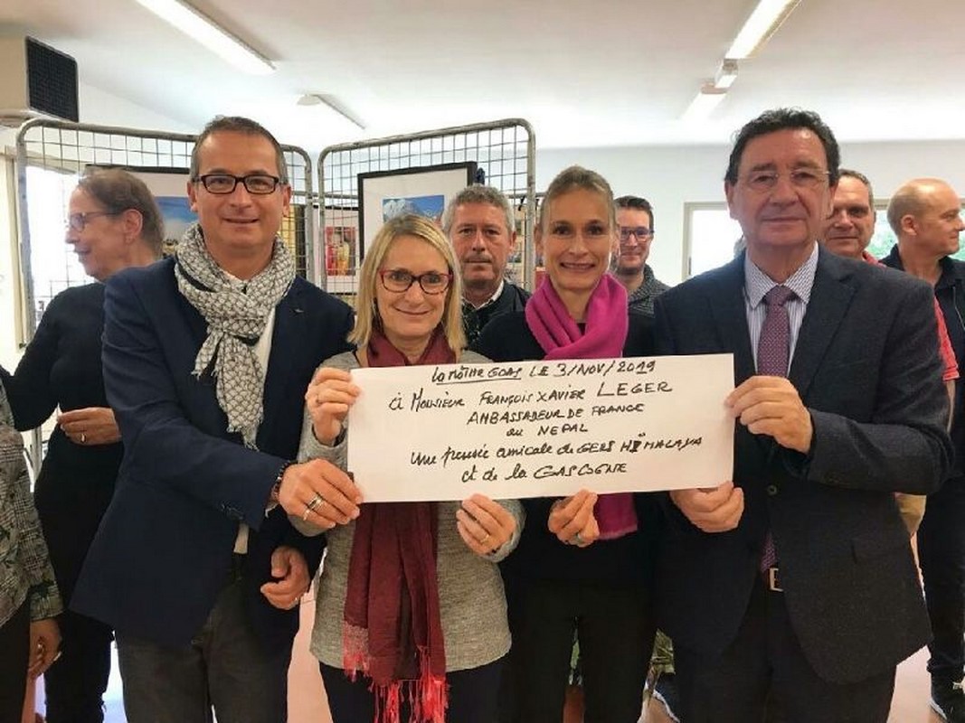 Un petit mot pour notre Ambassadeur François Xavier Léger au Népal [1280x768].JPG