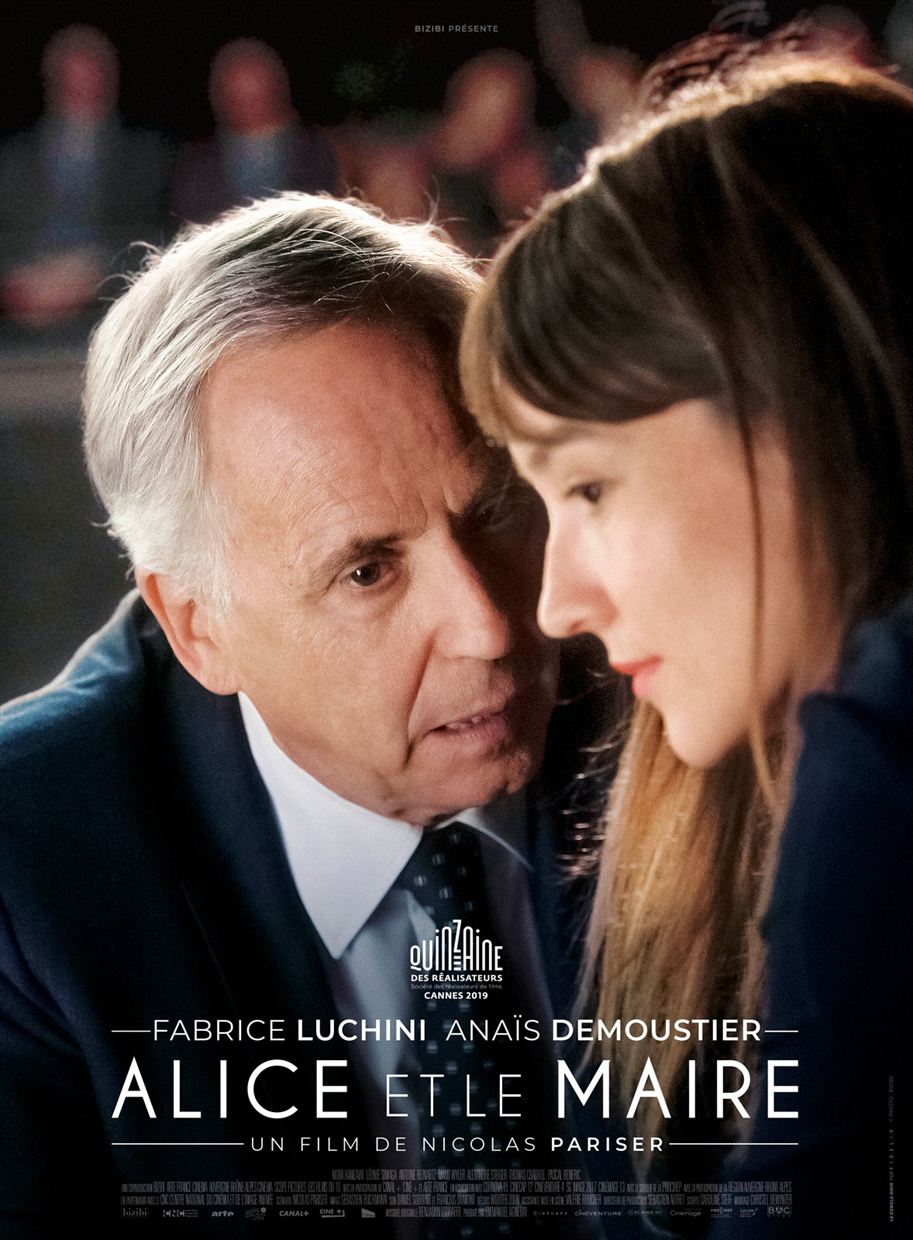 Alice et le maire.jpg