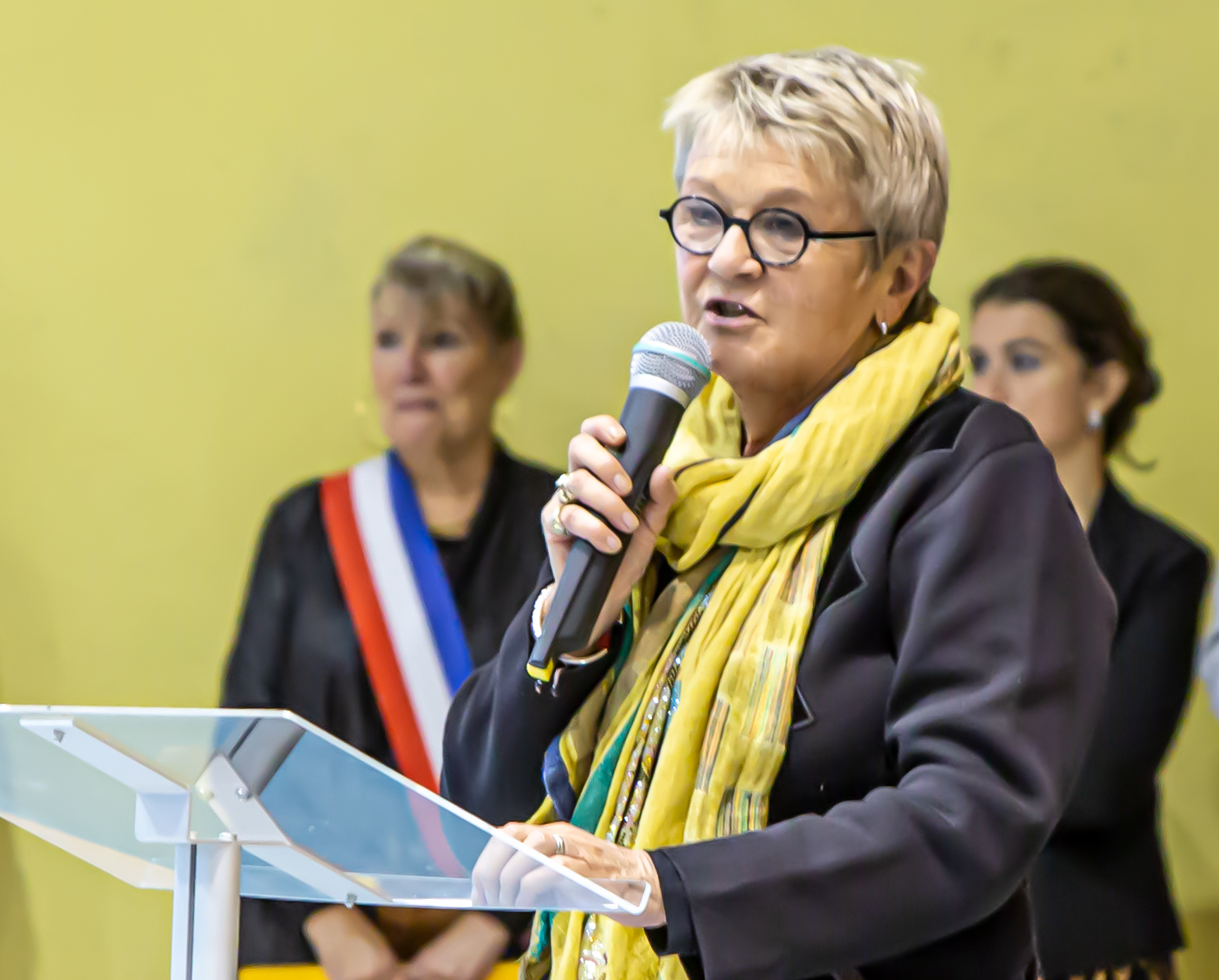 16 Élisabeth Dupuy-Mitterrand au micro 1bis 081119.jpg