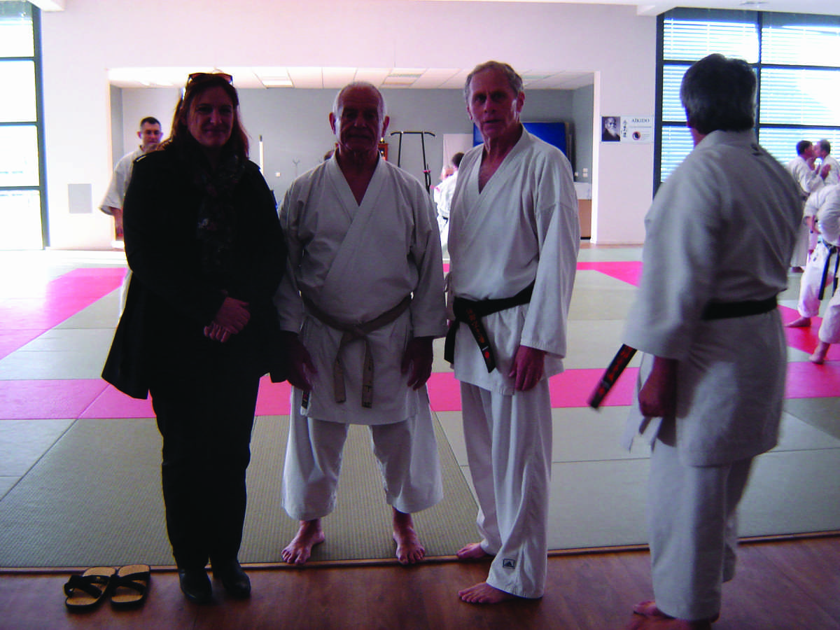 KARATE STAGE LAVORATO 10 11 2019 JP LAVORATO AU CENTRE ENTOURE DE FREDERIQUE BERRERA ET HENRI BOIS.jpg