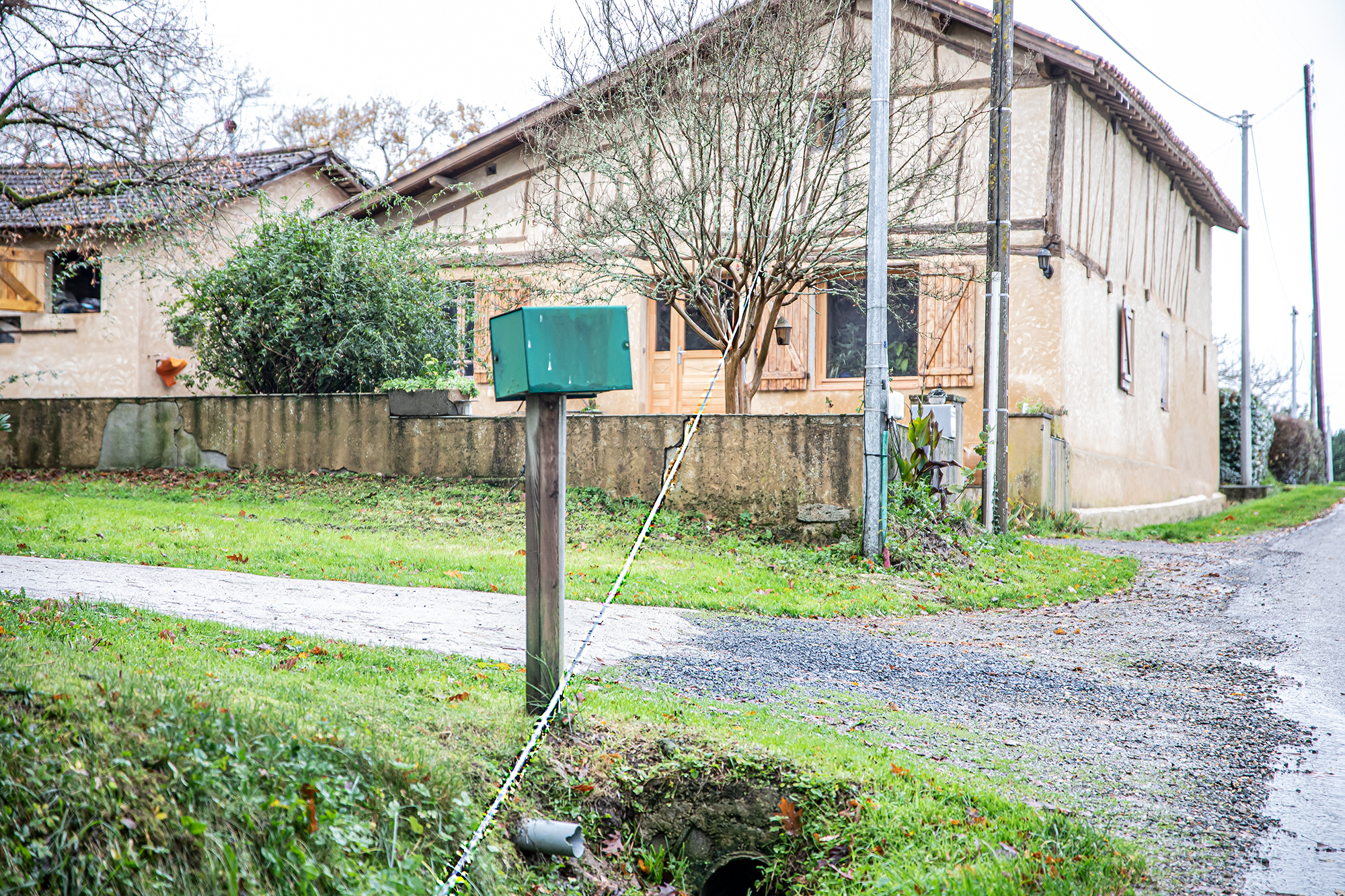 2 Câble téléphonique à terre 1bis 131219.jpg