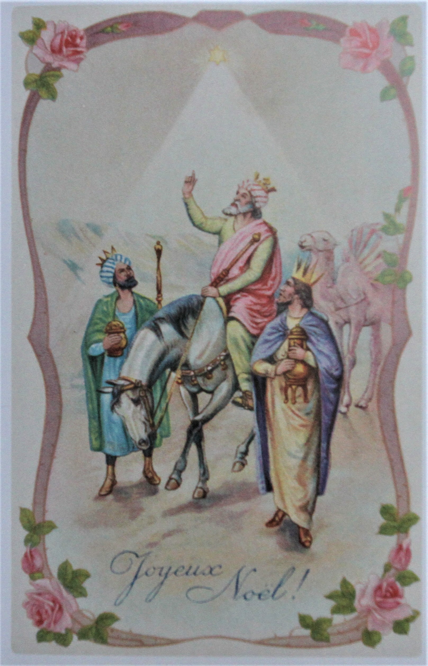 10. Les mages suivent l'étoile.JPG