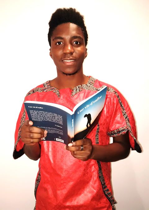 Christ Kibeloh écrivain.jpg