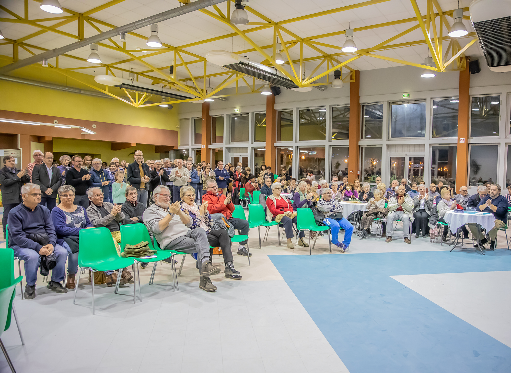 2 Applaudissements dans la salle 1bis 100120.jpg