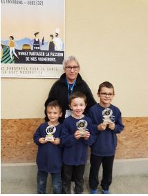 pétanque jeunes 2.JPG