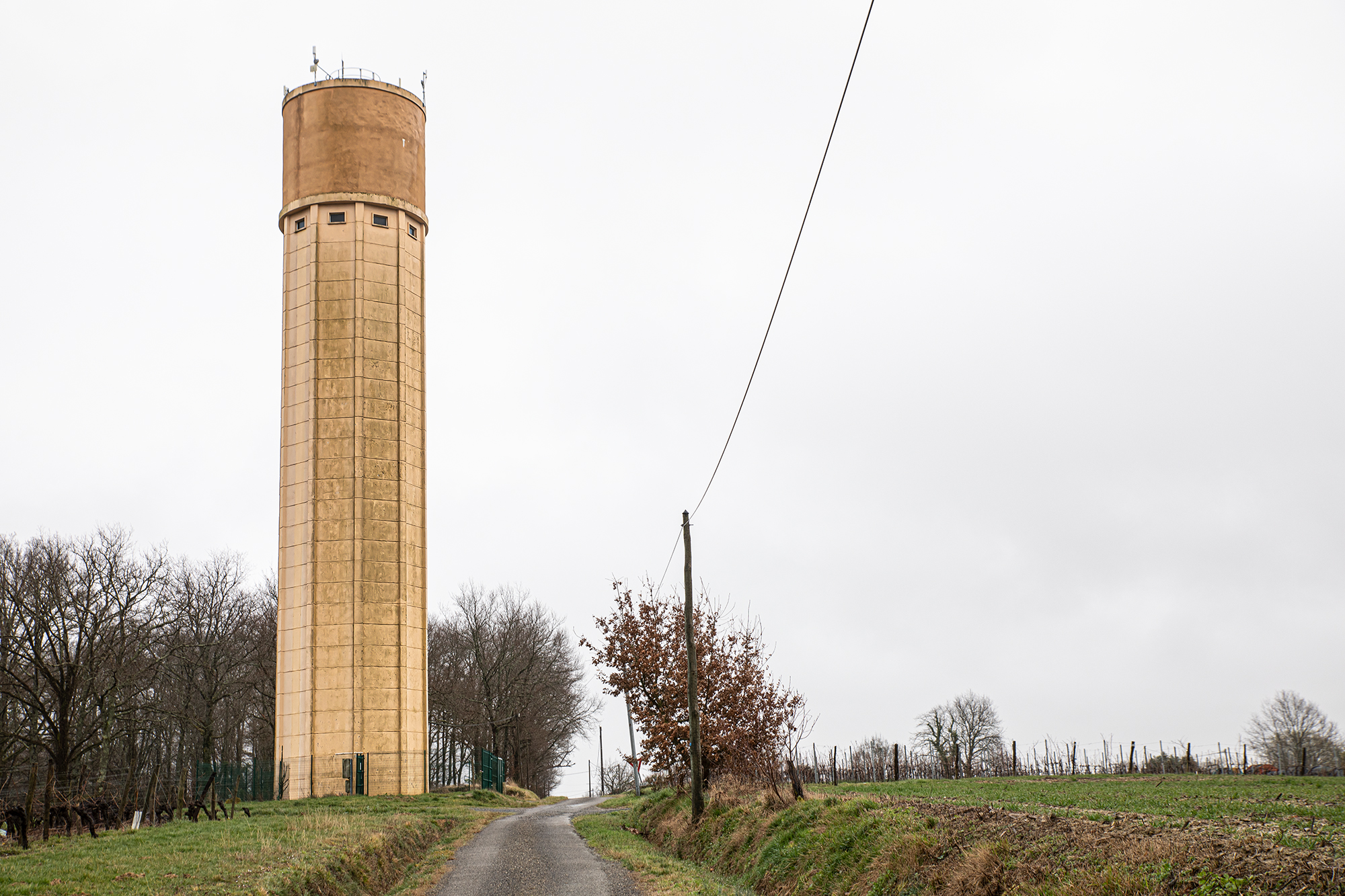 2 Château d'eau de Lanne-Soubiran 1bis 100220.jpg