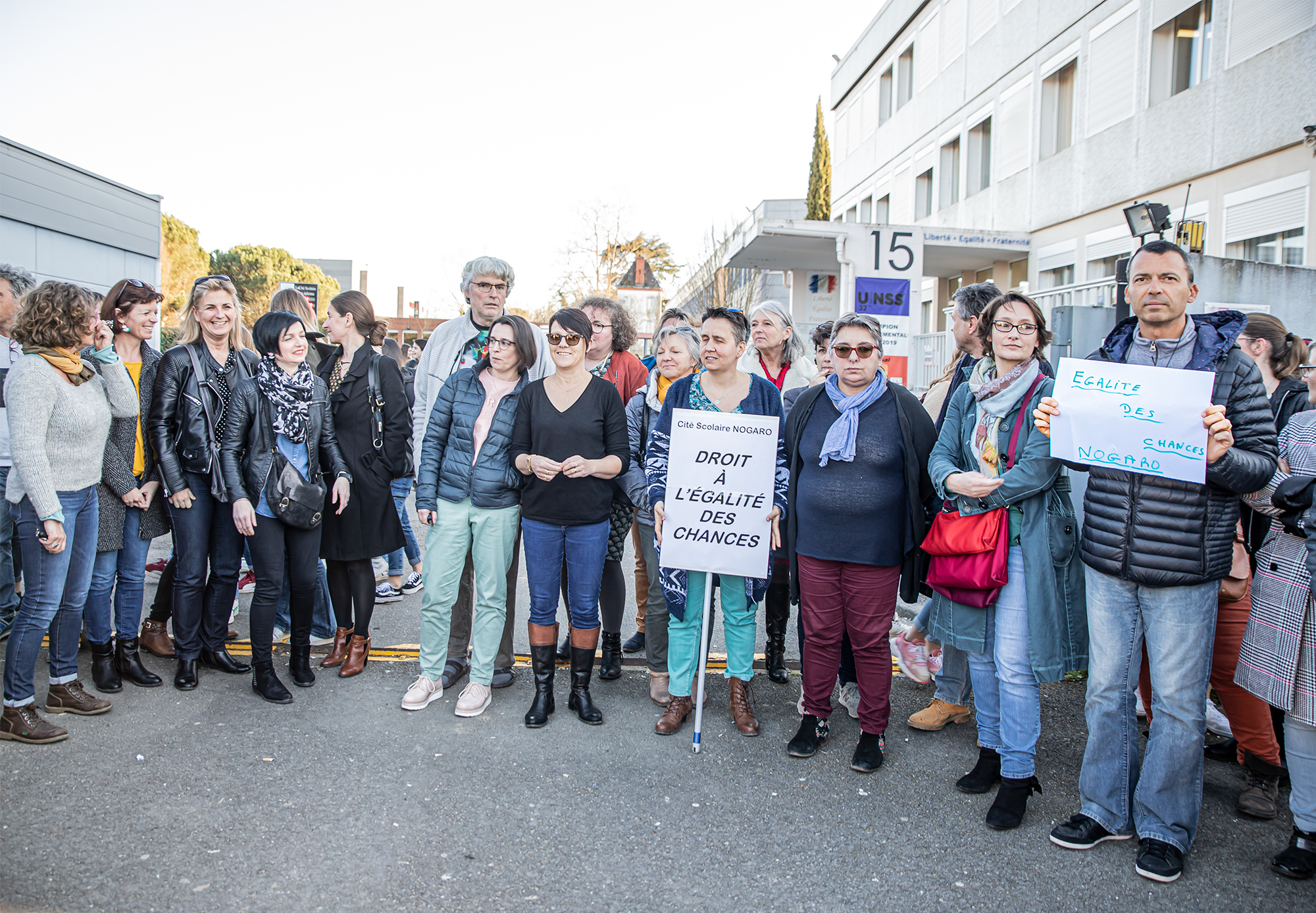 2 Le rassemblement devant la cité scolaire 1bis 240220.jpg