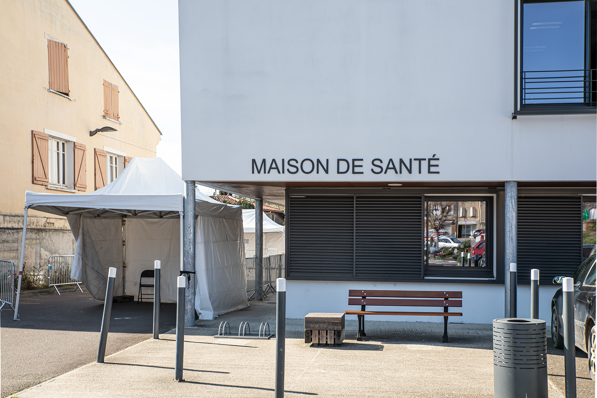 5 Chapiteaux à côté maison de santé détail1bis 270320.jpg