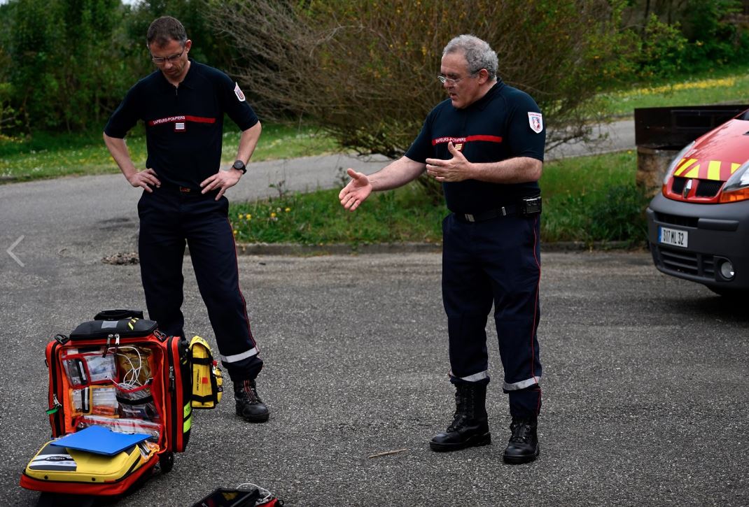 pompiers lectoure voiture medecin3.JPG