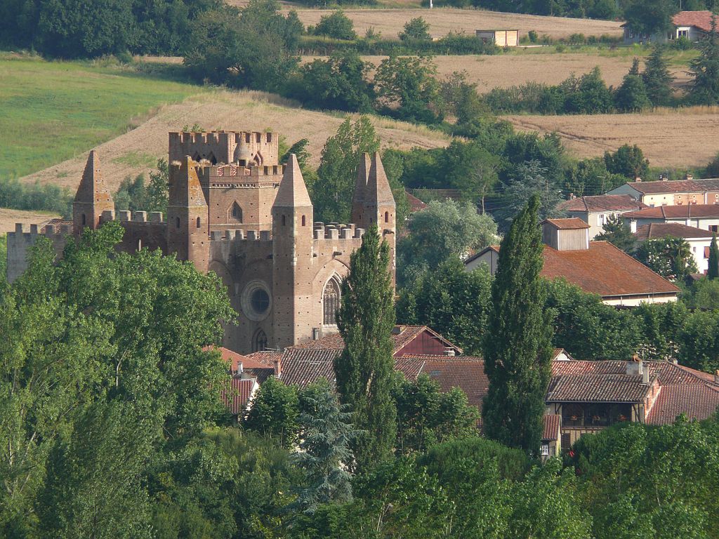 église abbatiale Notre-Dame-de-Simorre (source  tourisme-gers.com).jpg